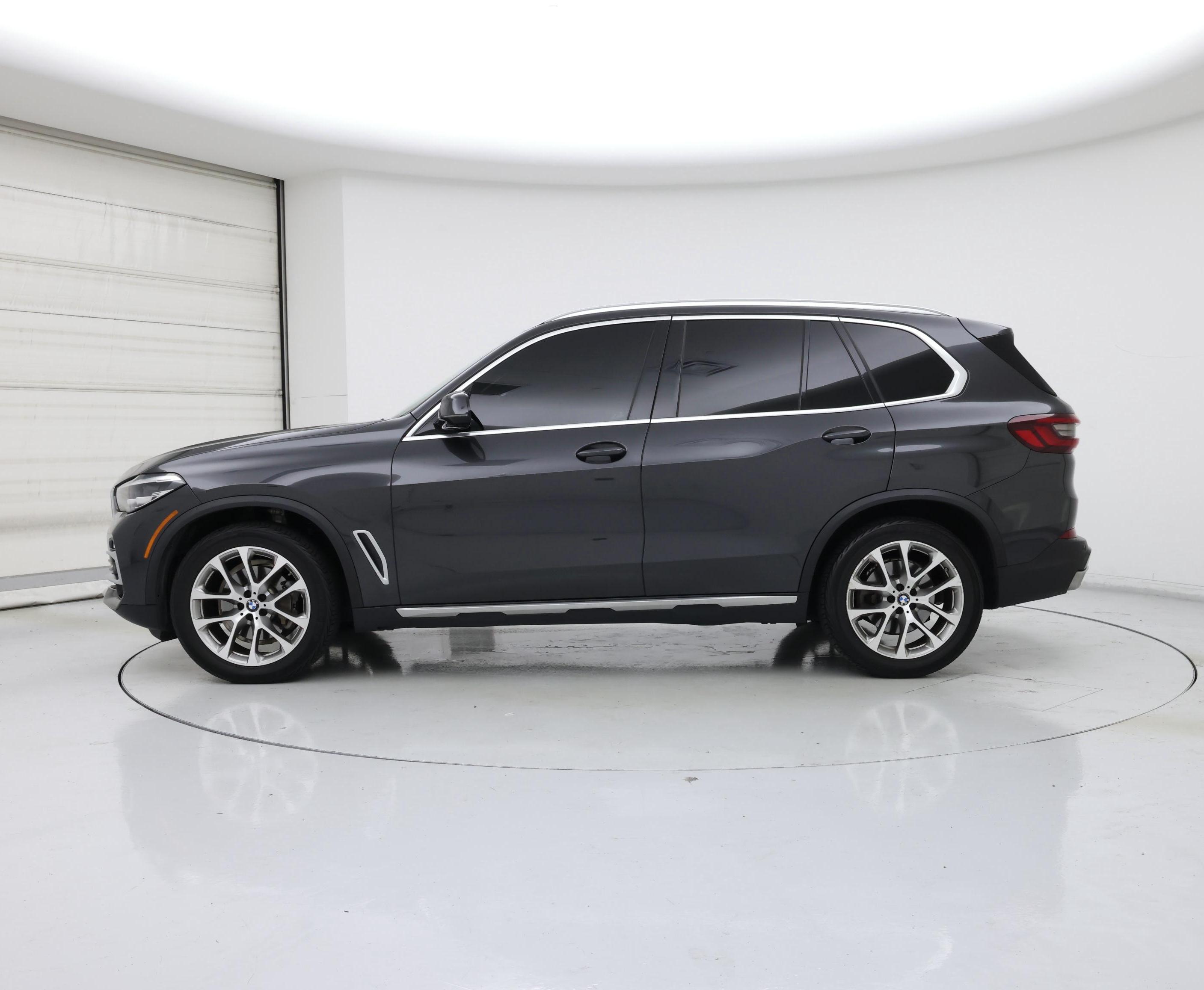 Thumbnail: 2021 BMW X5 - 3