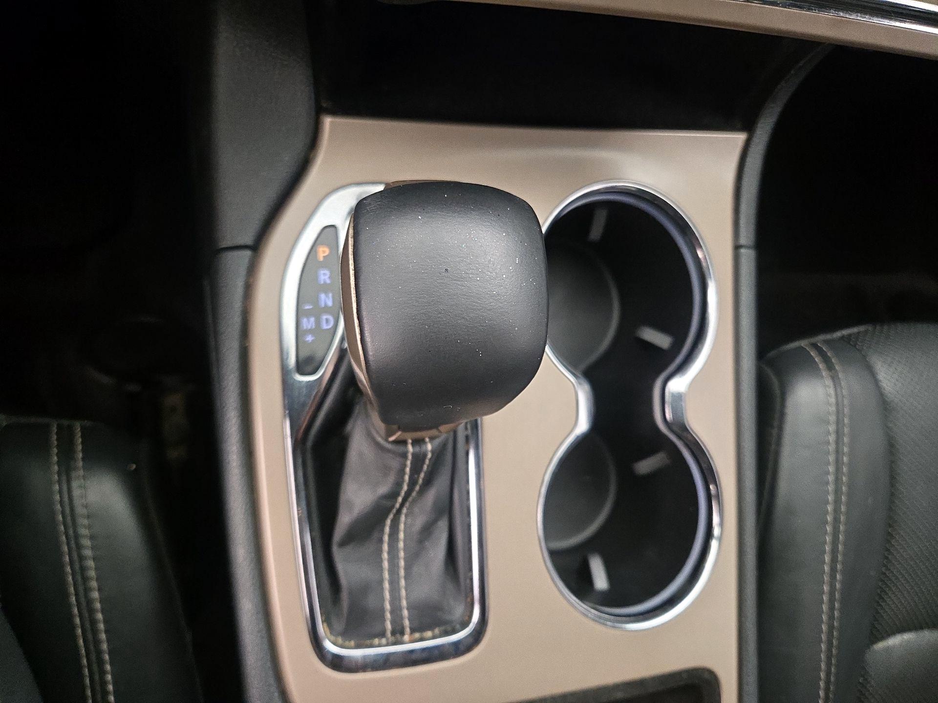 Thumbnail: 2016 Jeep Grand Cherokee - 18