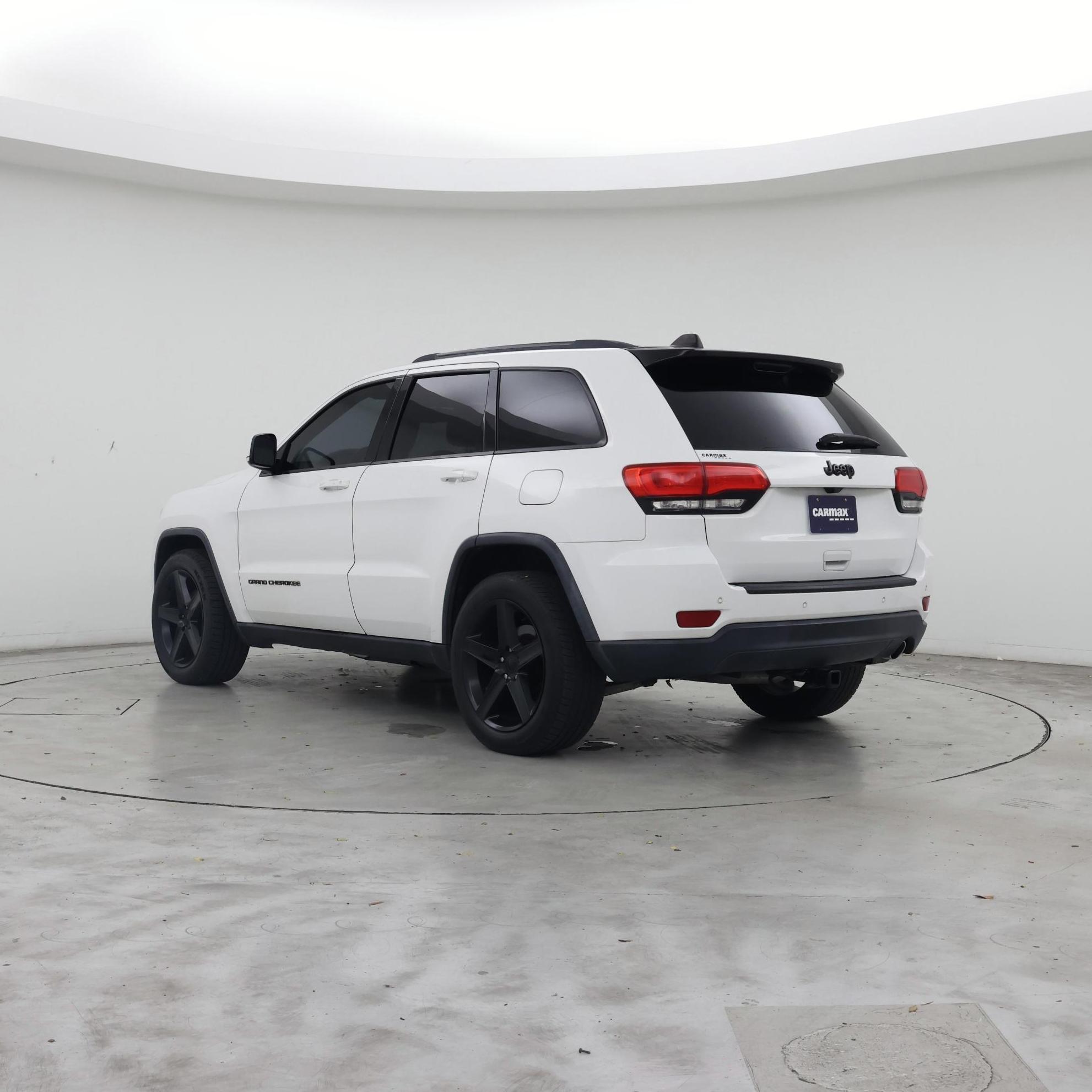Thumbnail: 2016 Jeep Grand Cherokee - 2