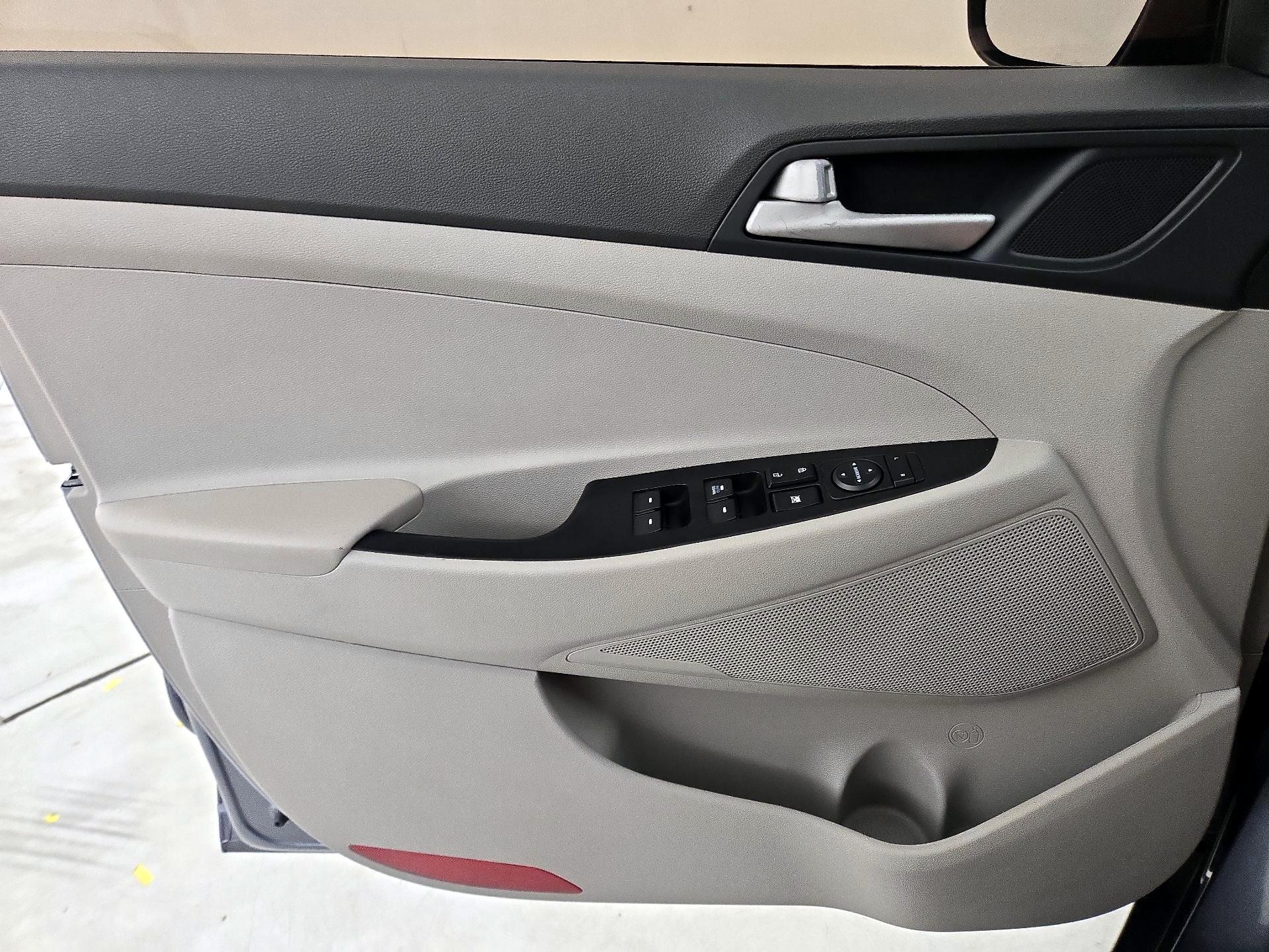 Thumbnail: 2021 Hyundai Tucson - 12