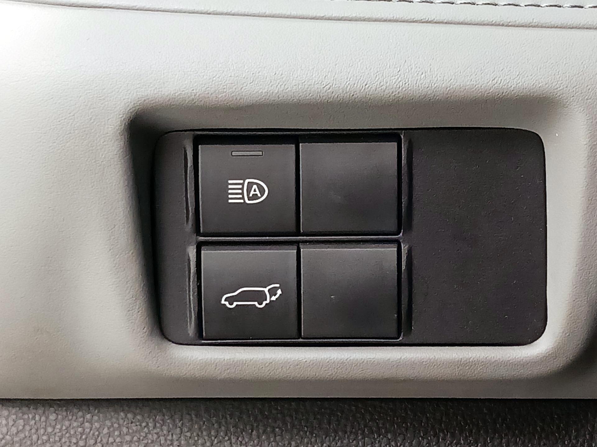 Thumbnail: 2021 Toyota Highlander - 13
