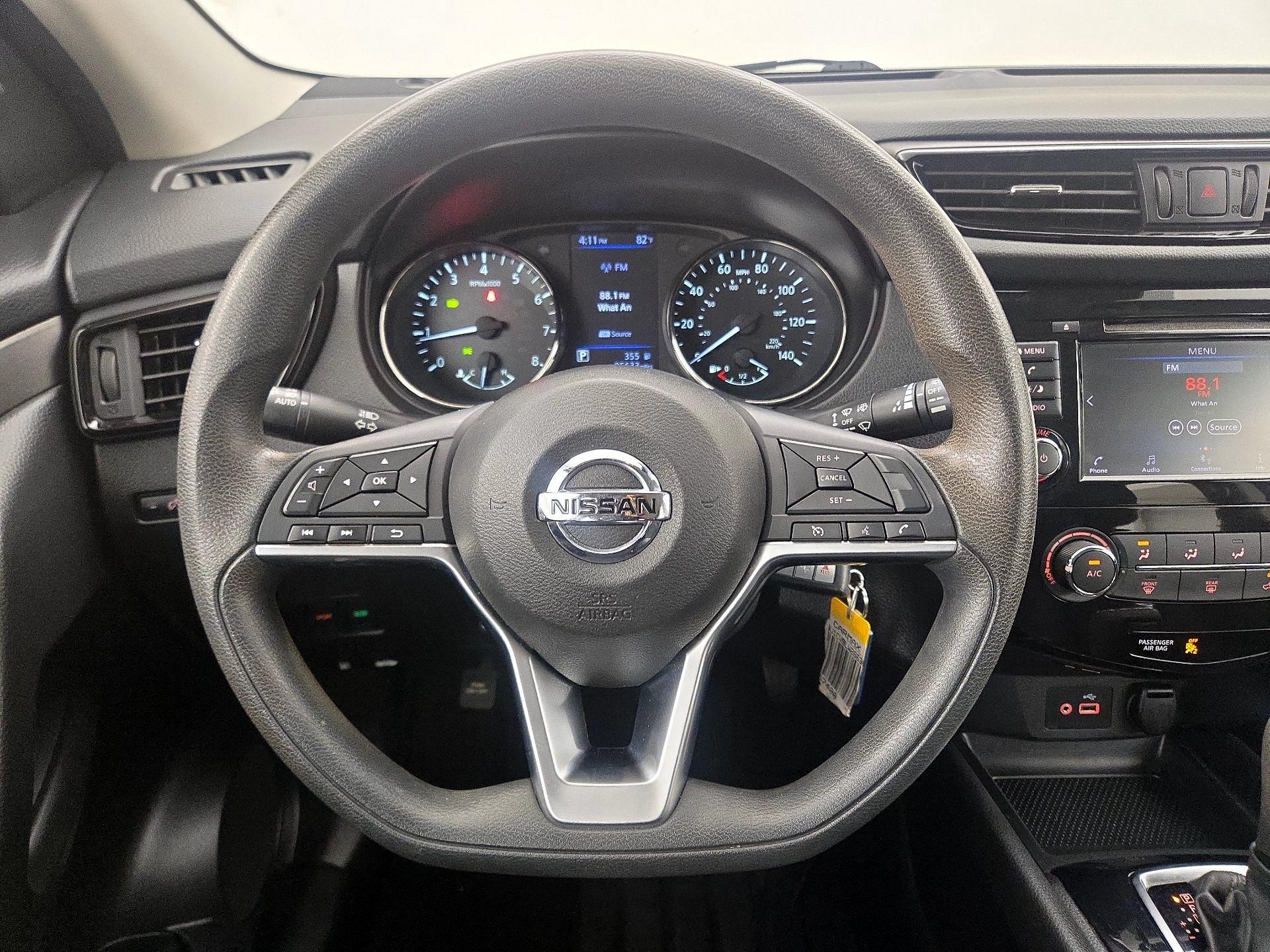 Thumbnail: 2020 Nissan Rogue Sport - 10
