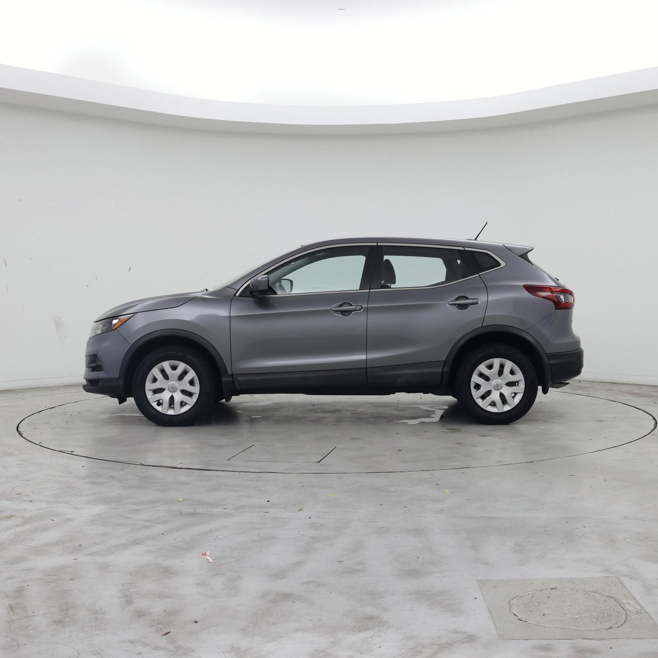 Thumbnail: 2020 Nissan Rogue Sport - 3