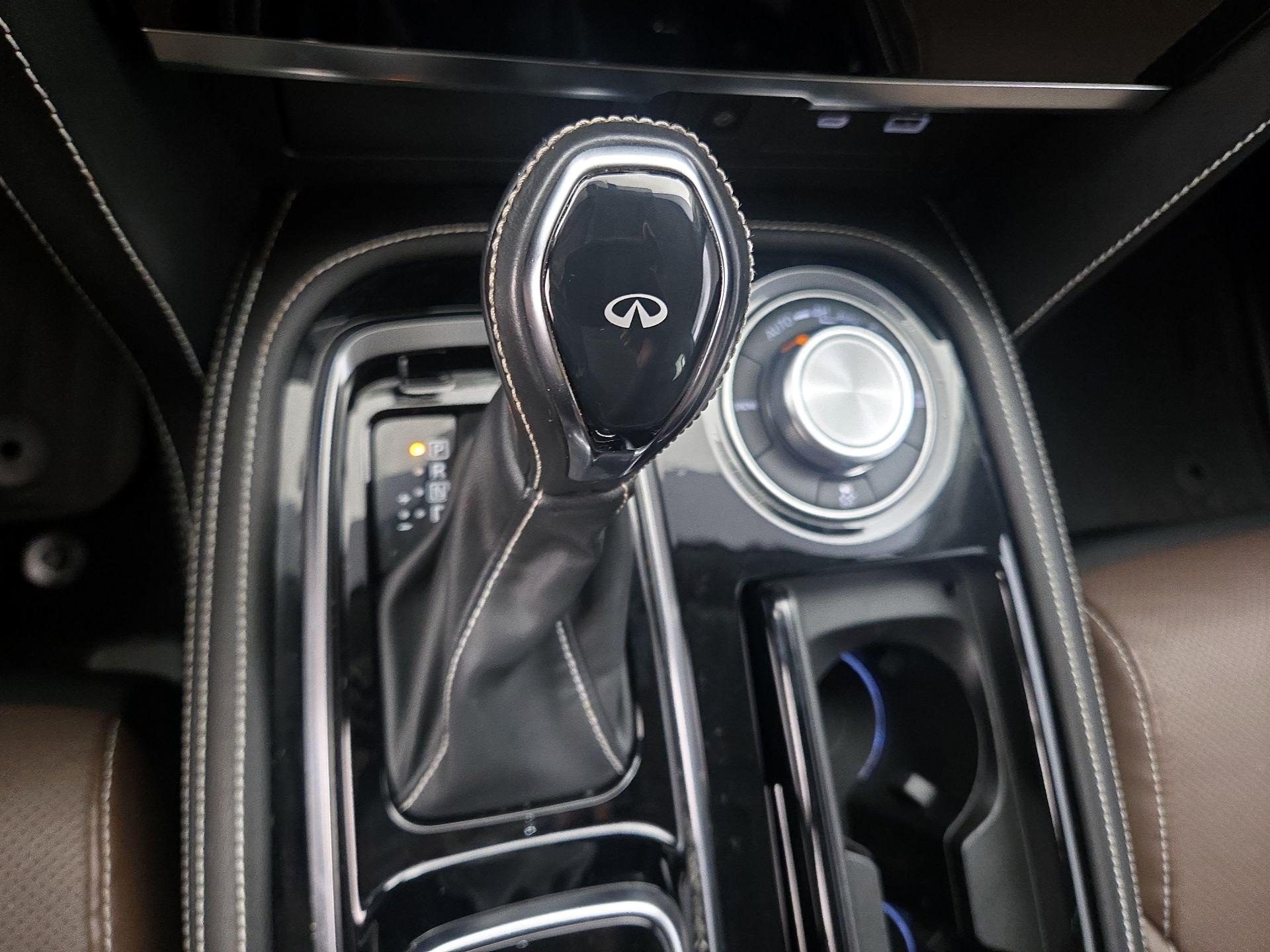 Thumbnail: 2023 INFINITI QX80 - 18