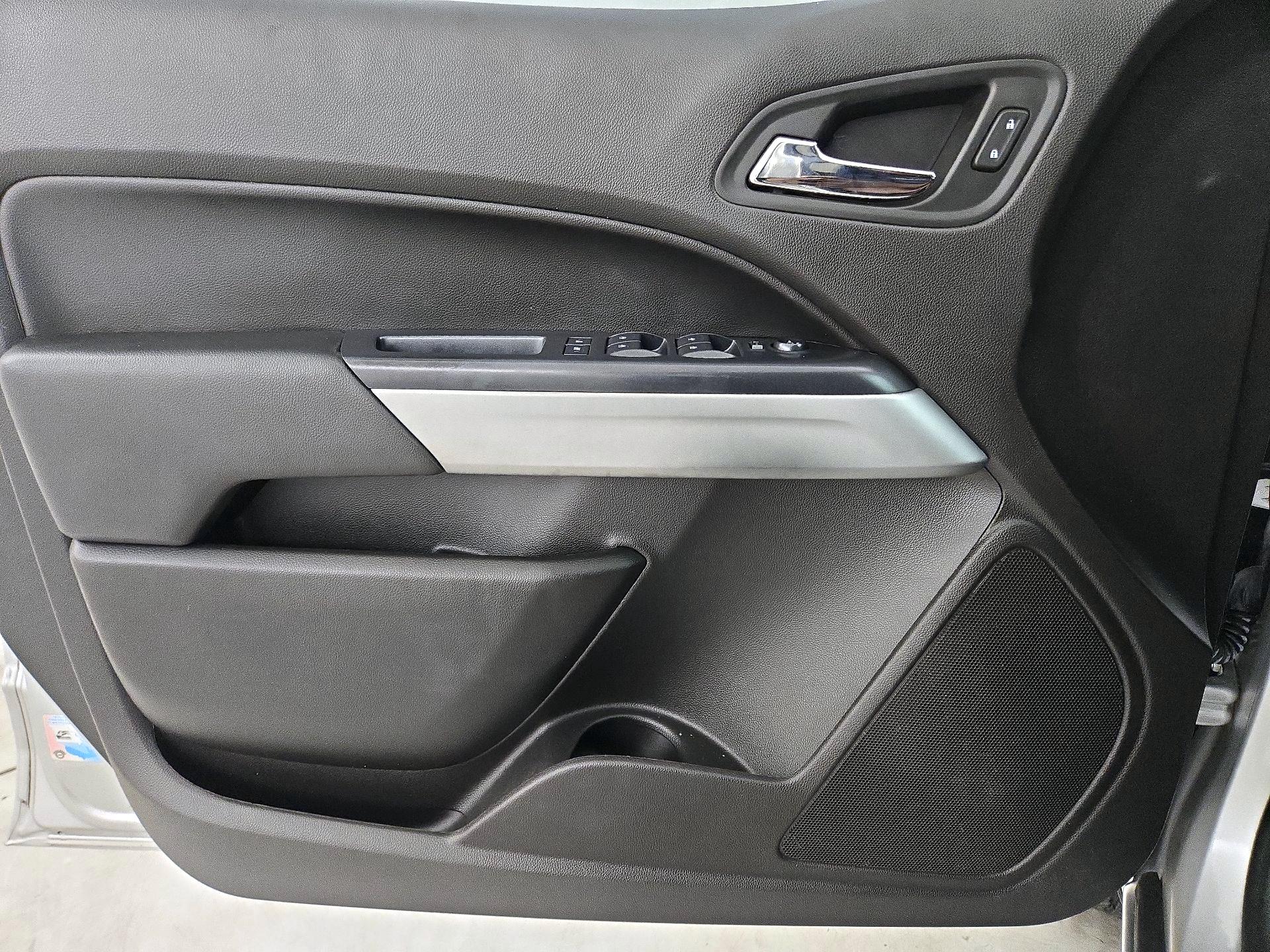 Thumbnail: 2016 Chevrolet Colorado - 12