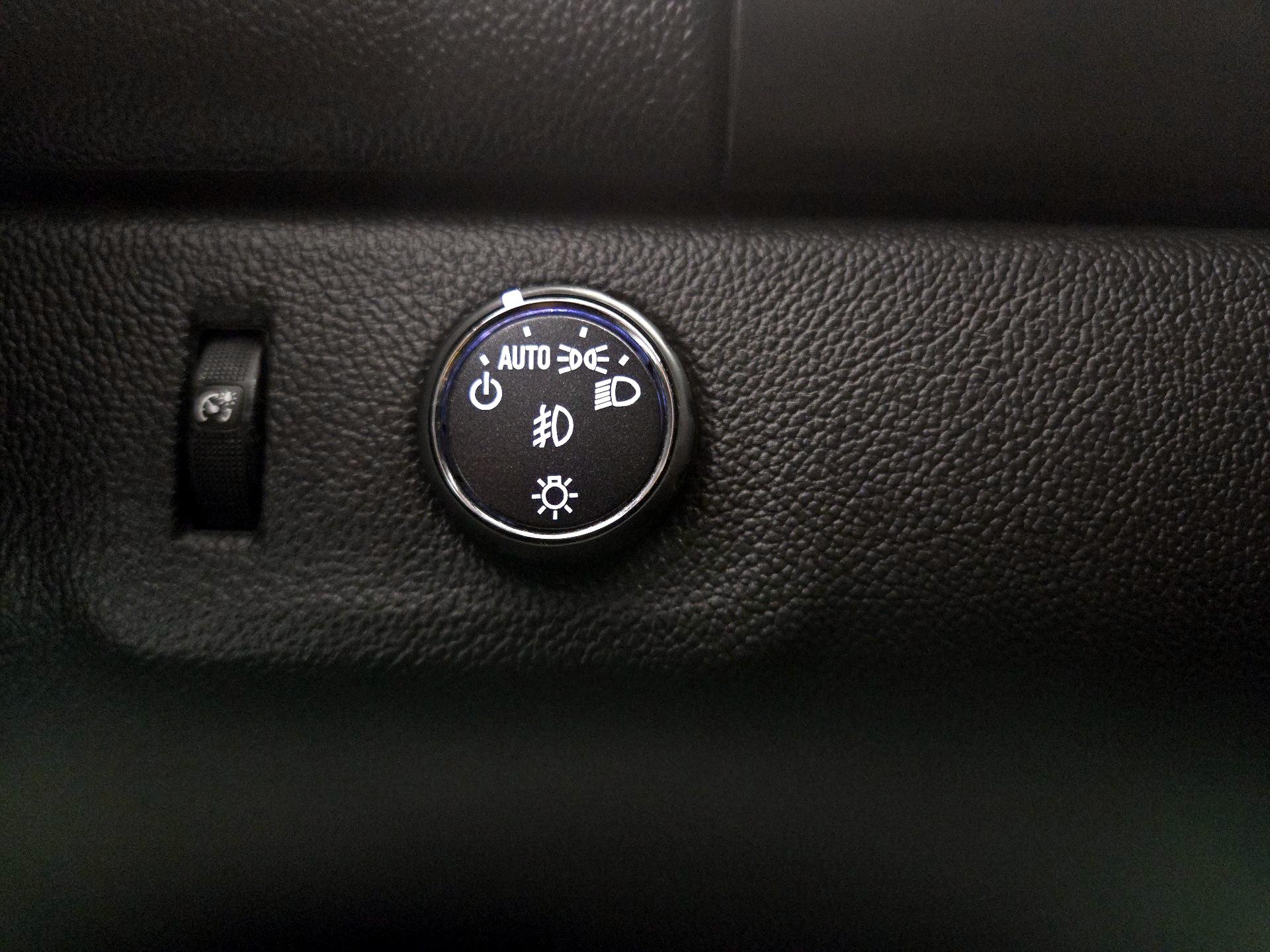Thumbnail: 2016 Chevrolet Colorado - 13