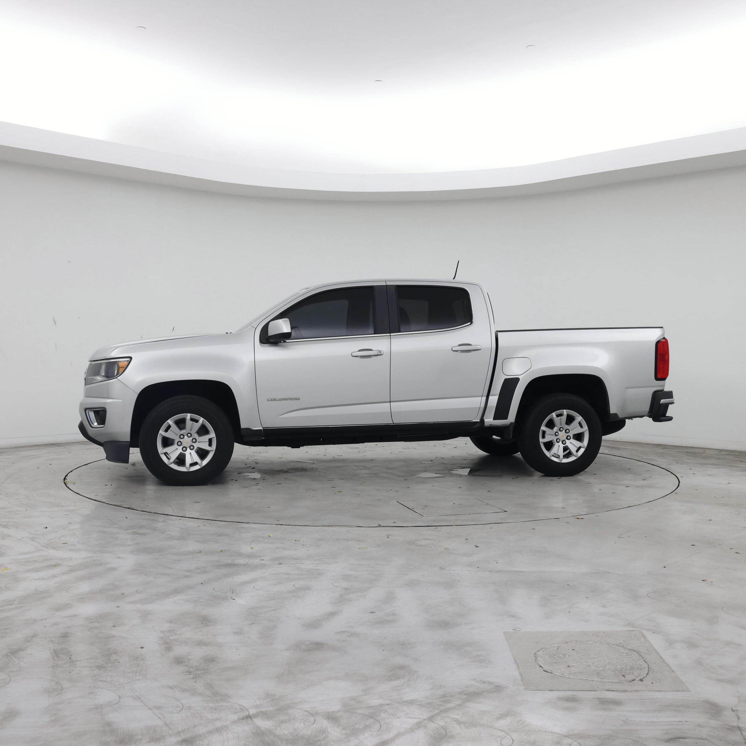 Thumbnail: 2016 Chevrolet Colorado - 3