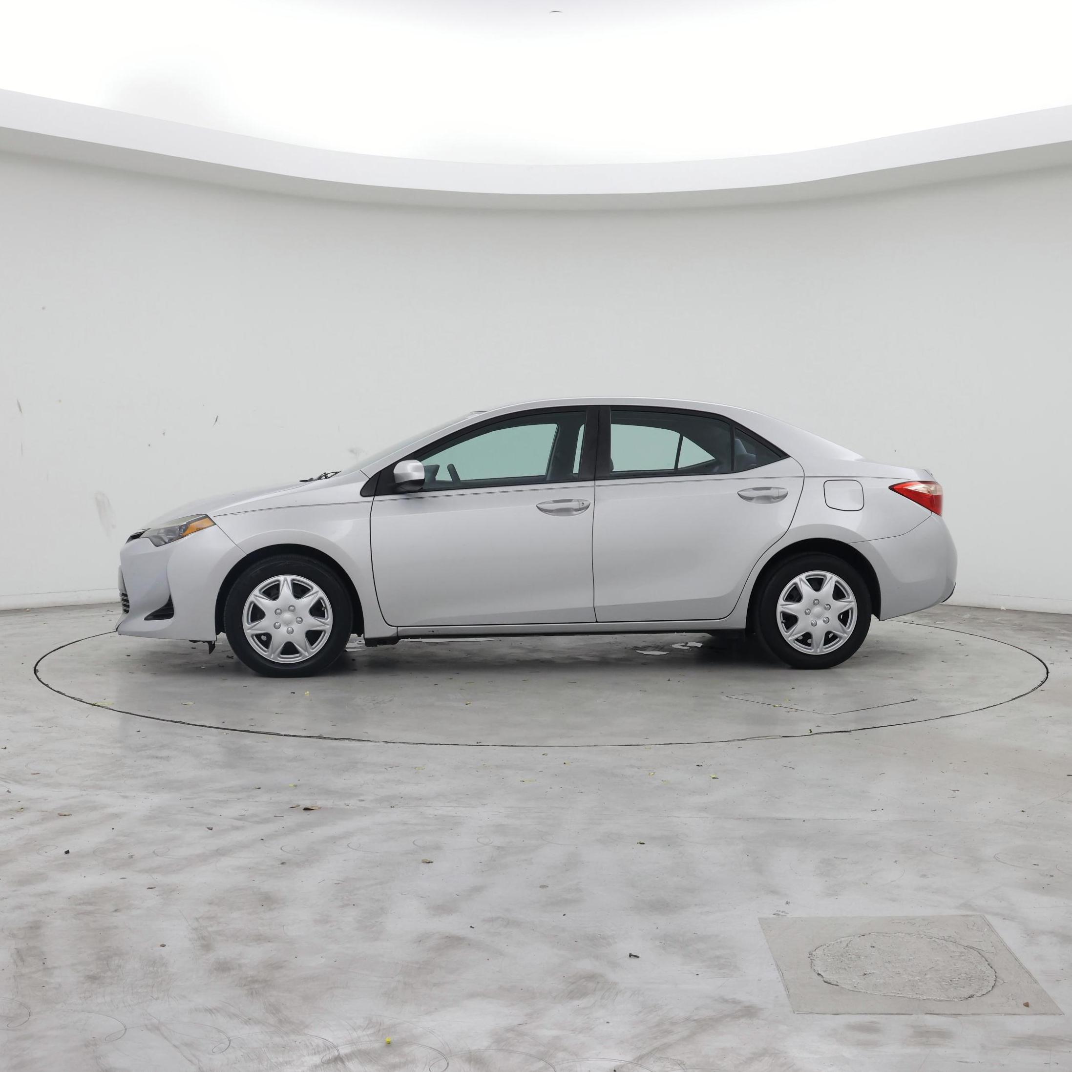 Thumbnail: 2019 Toyota Corolla - 3