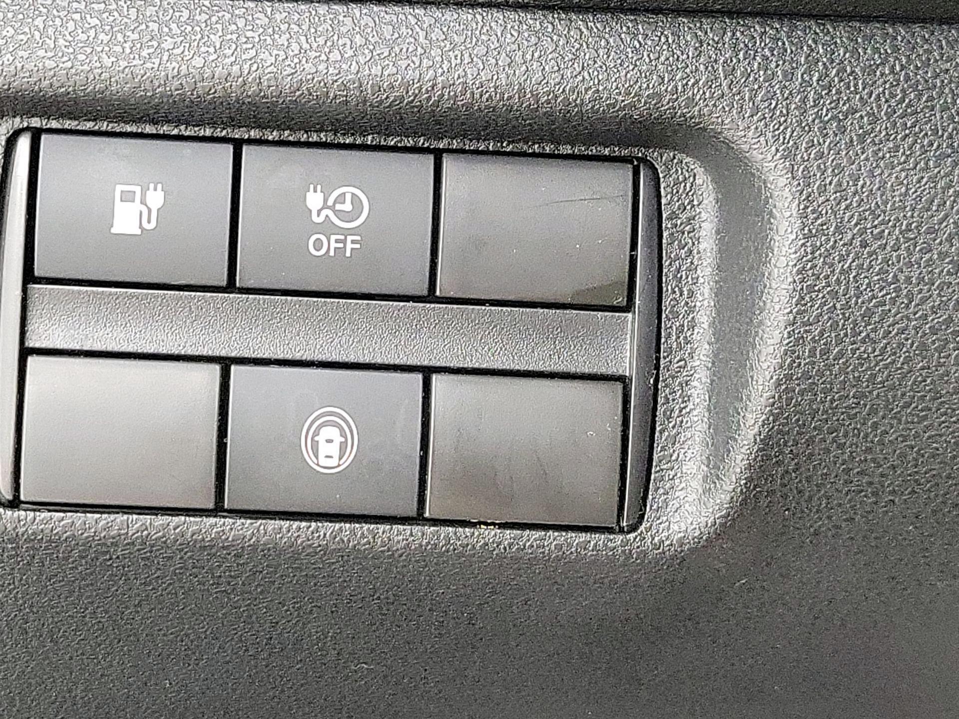 Thumbnail: 2022 Nissan Leaf - 13