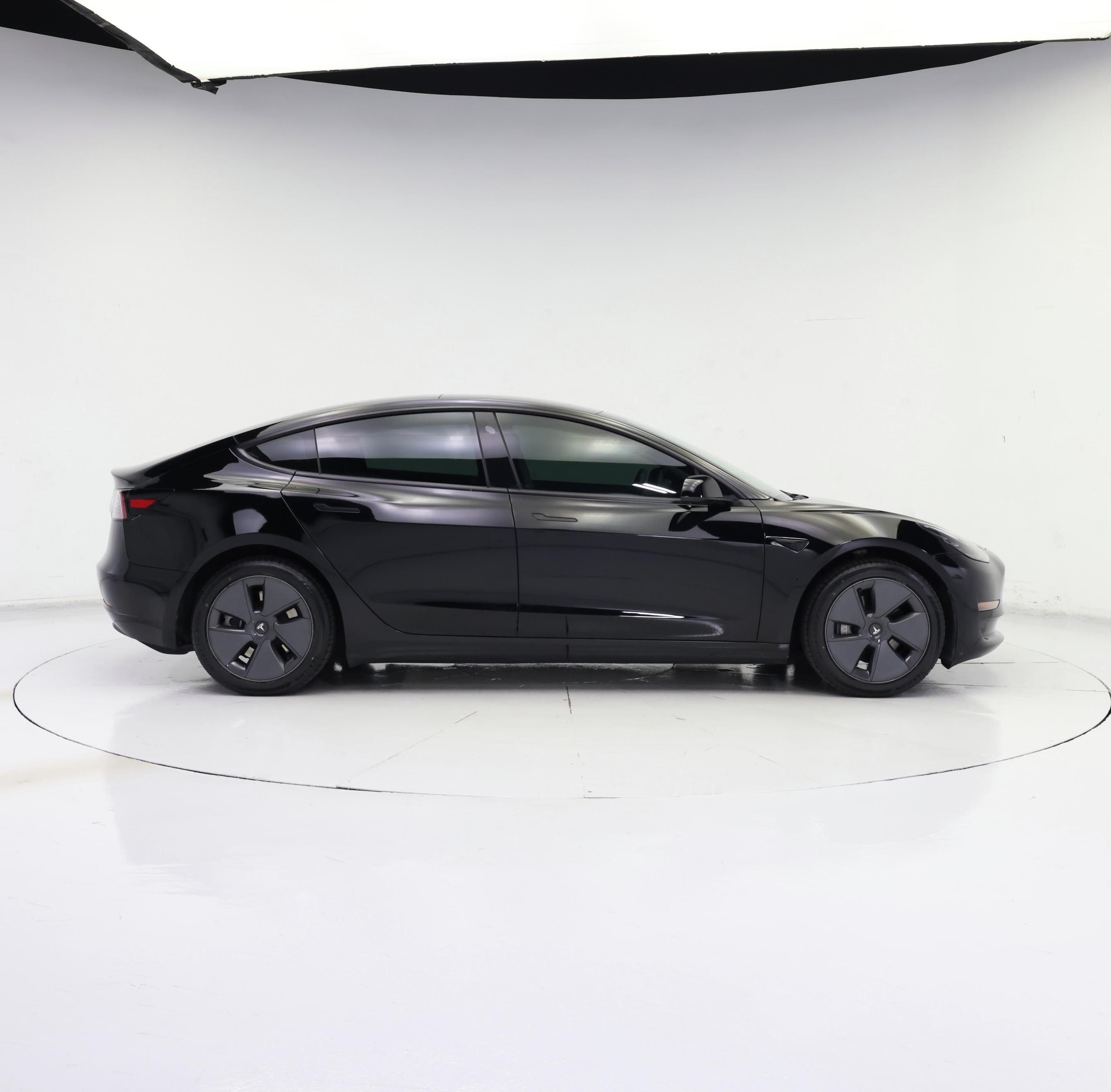 Thumbnail: 2023 Tesla Model 3 - 7