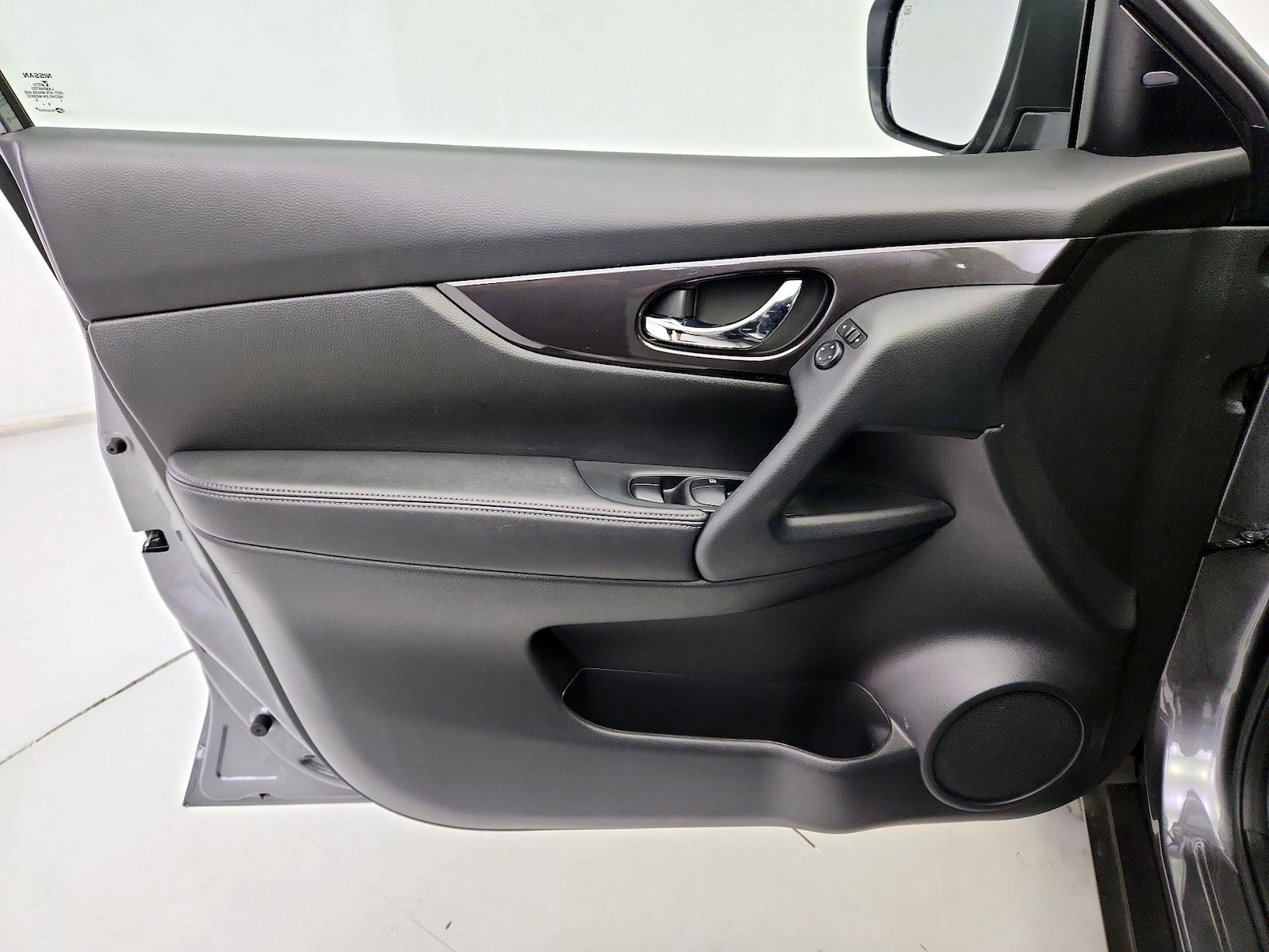 2020 Nissan Rogue SV - Photo 13