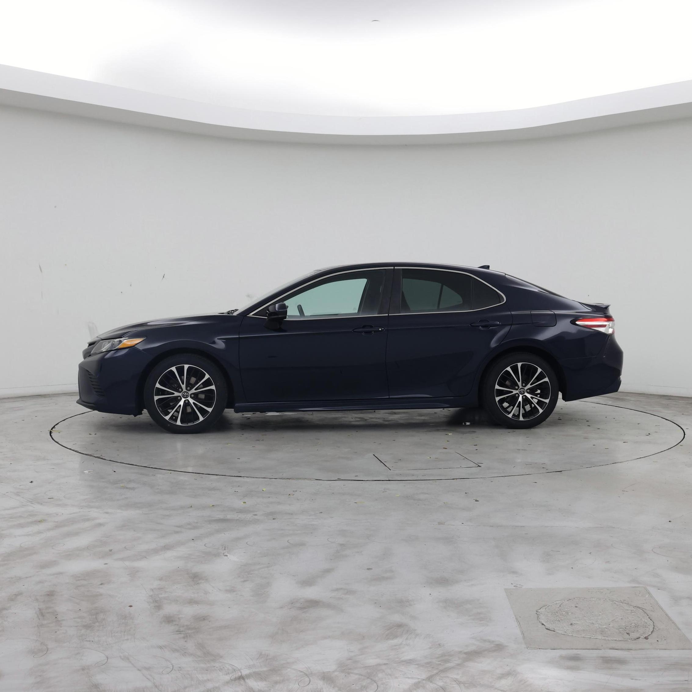 Thumbnail: 2020 Toyota Camry - 3
