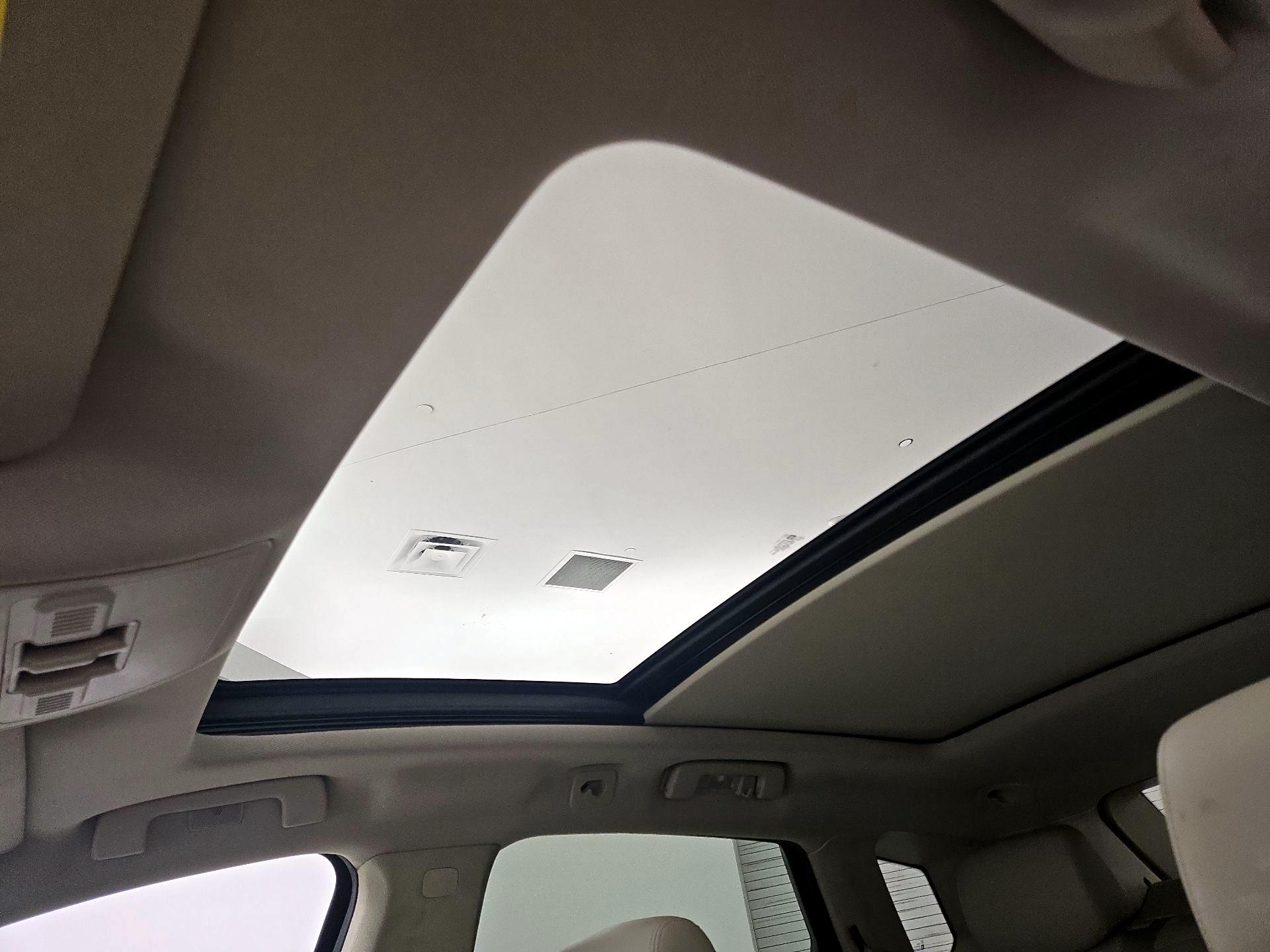 Thumbnail: 2016 Cadillac SRX - 20