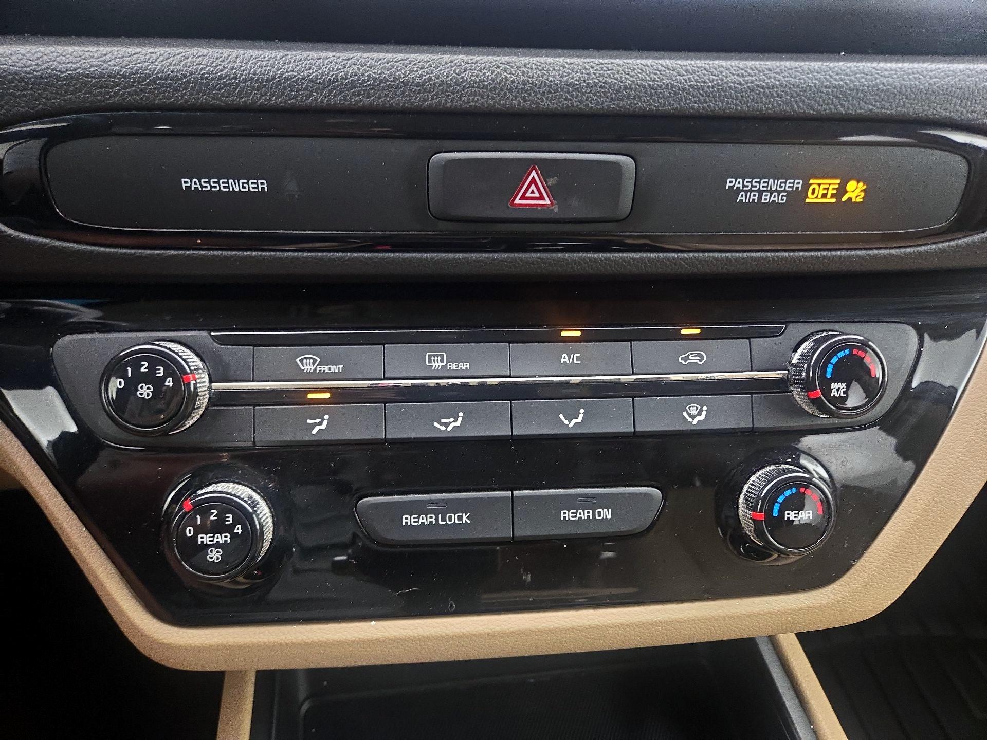 Thumbnail: 2019 Kia Sedona - 16