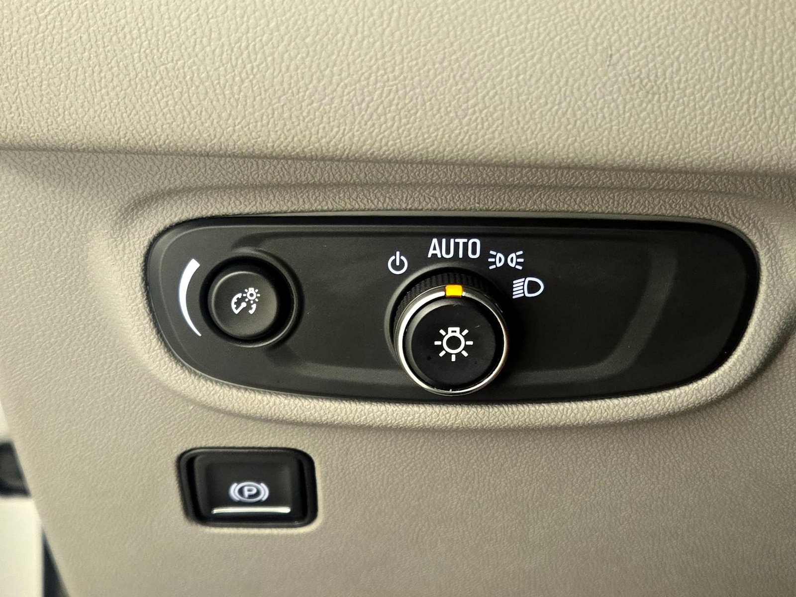 2020 GMC Terrain SLE - Photo 14