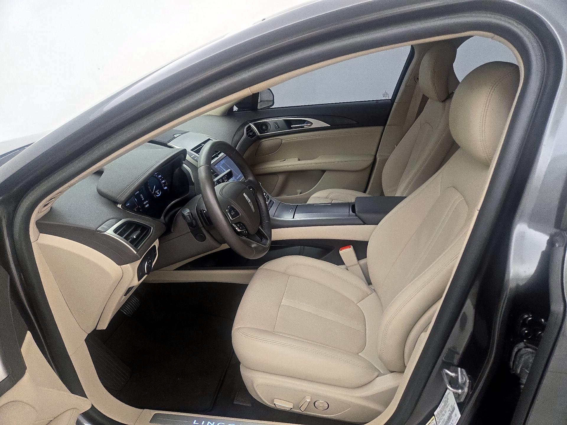 Thumbnail: 2019 Lincoln MKZ - 11