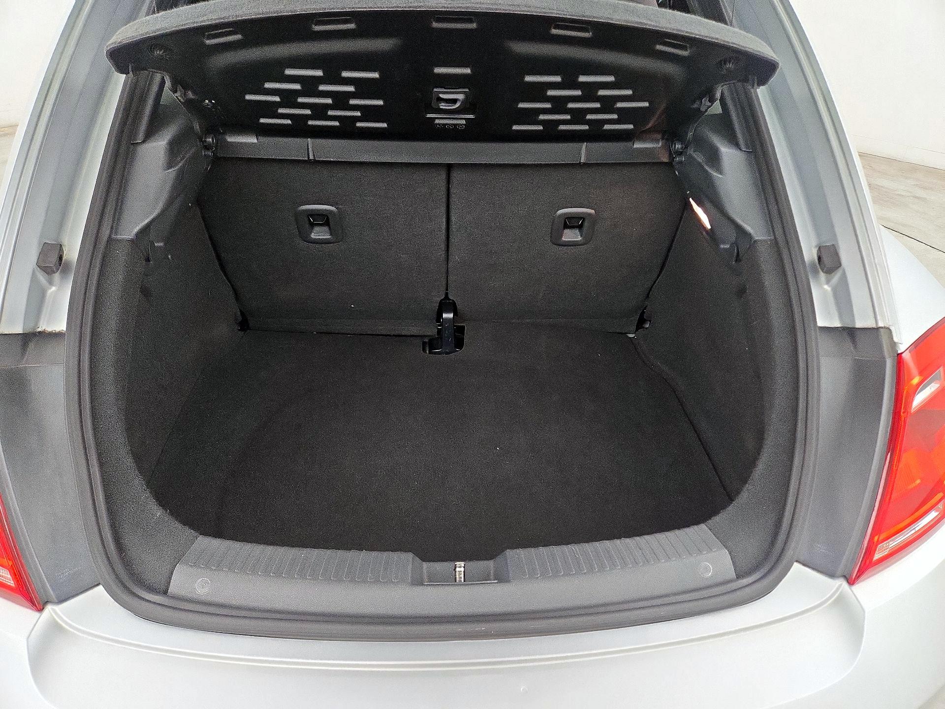 Thumbnail: 2016 Volkswagen Beetle - 19