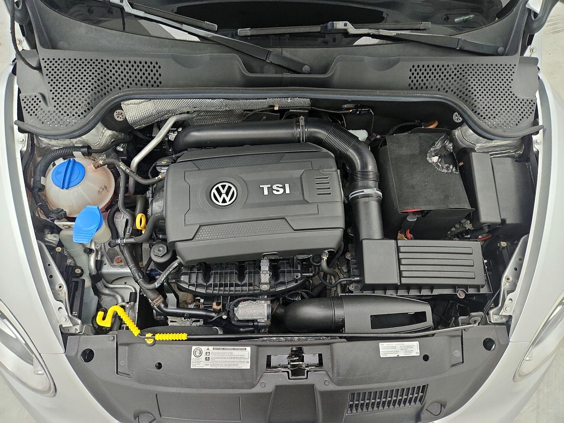 Thumbnail: 2016 Volkswagen Beetle - 20