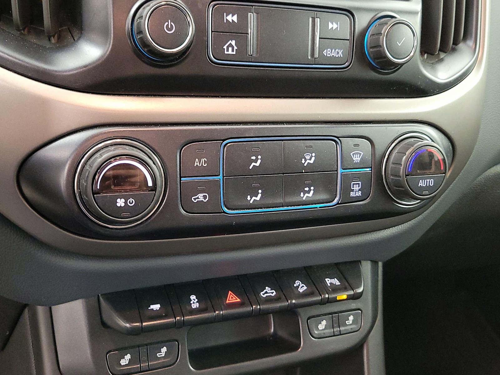 2020 Chevrolet Colorado Z71 - Photo 17