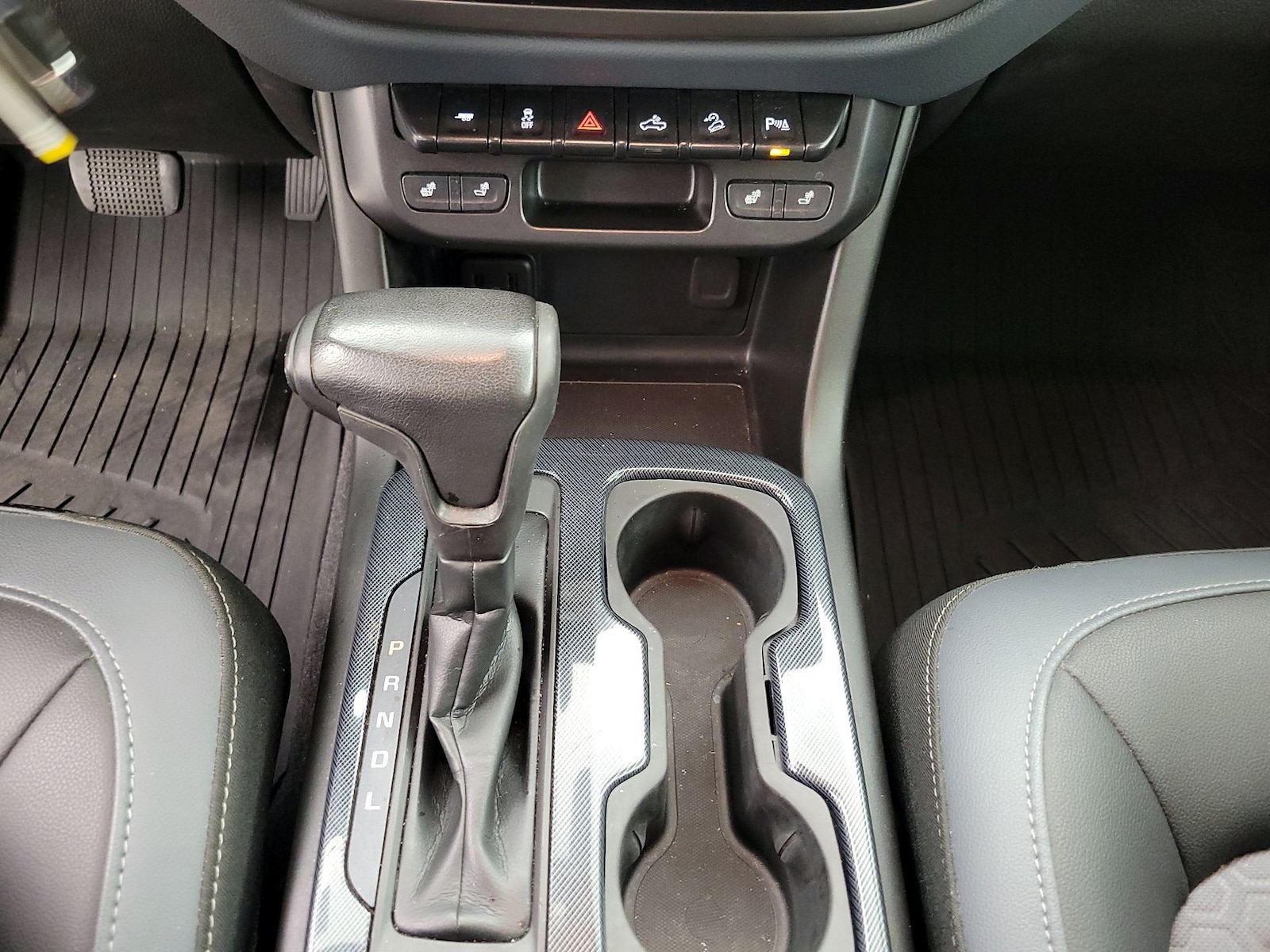 2020 Chevrolet Colorado Z71 - Photo 18