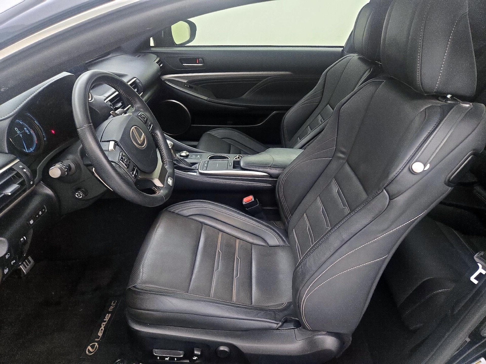 Power Seat(s) & Side Airbags