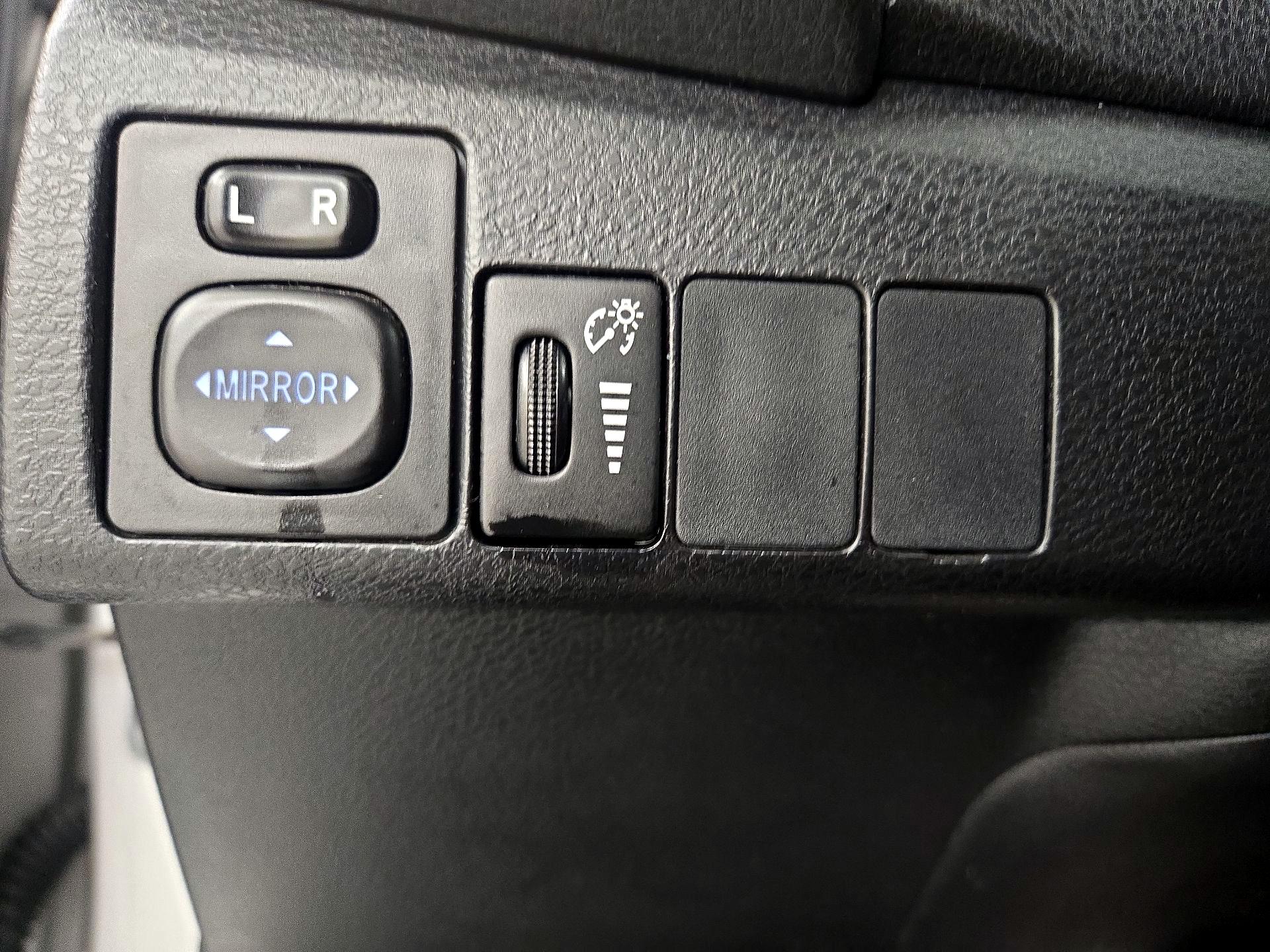 Thumbnail: 2015 Toyota Corolla - 13