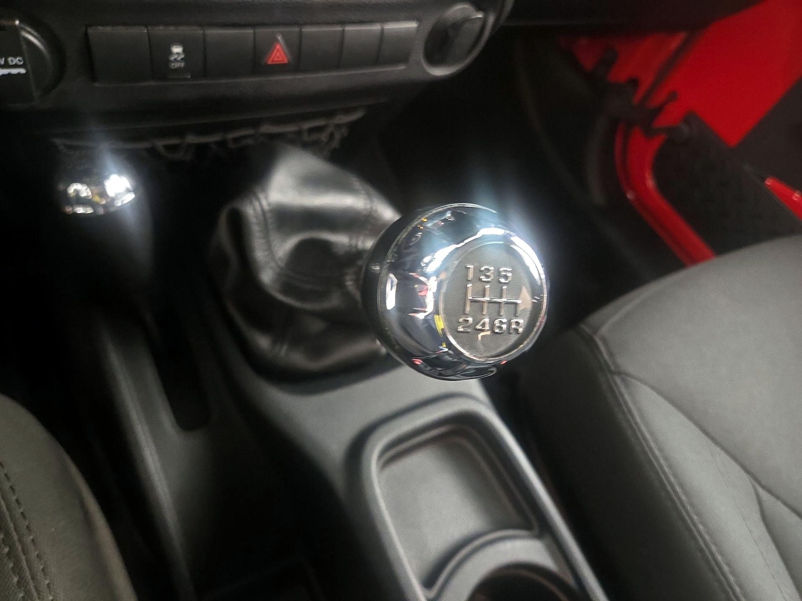 2016 Jeep Wrangler Sport S - Photo 16