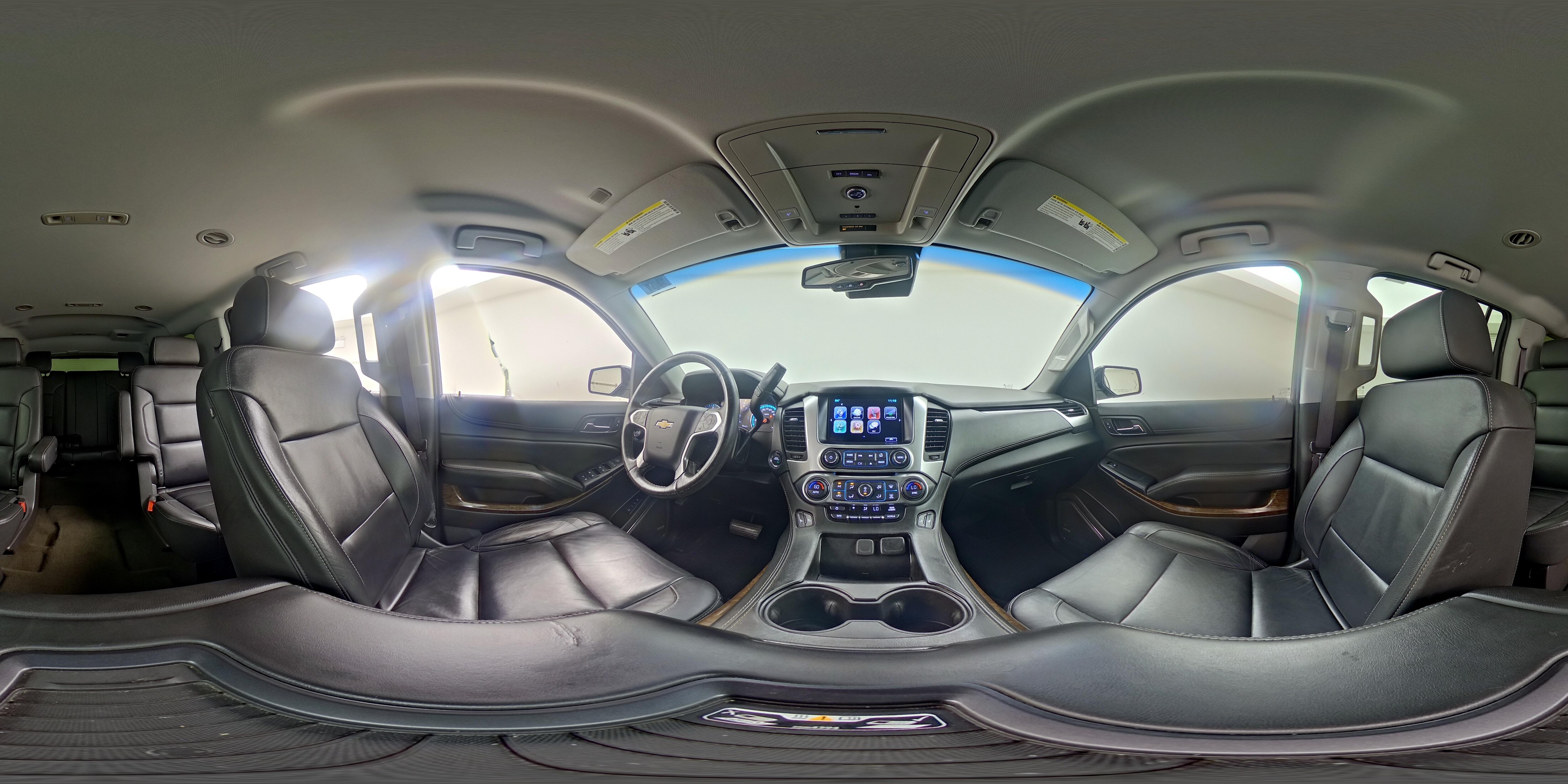 2017 Chevrolet Suburban LT - Photo 26