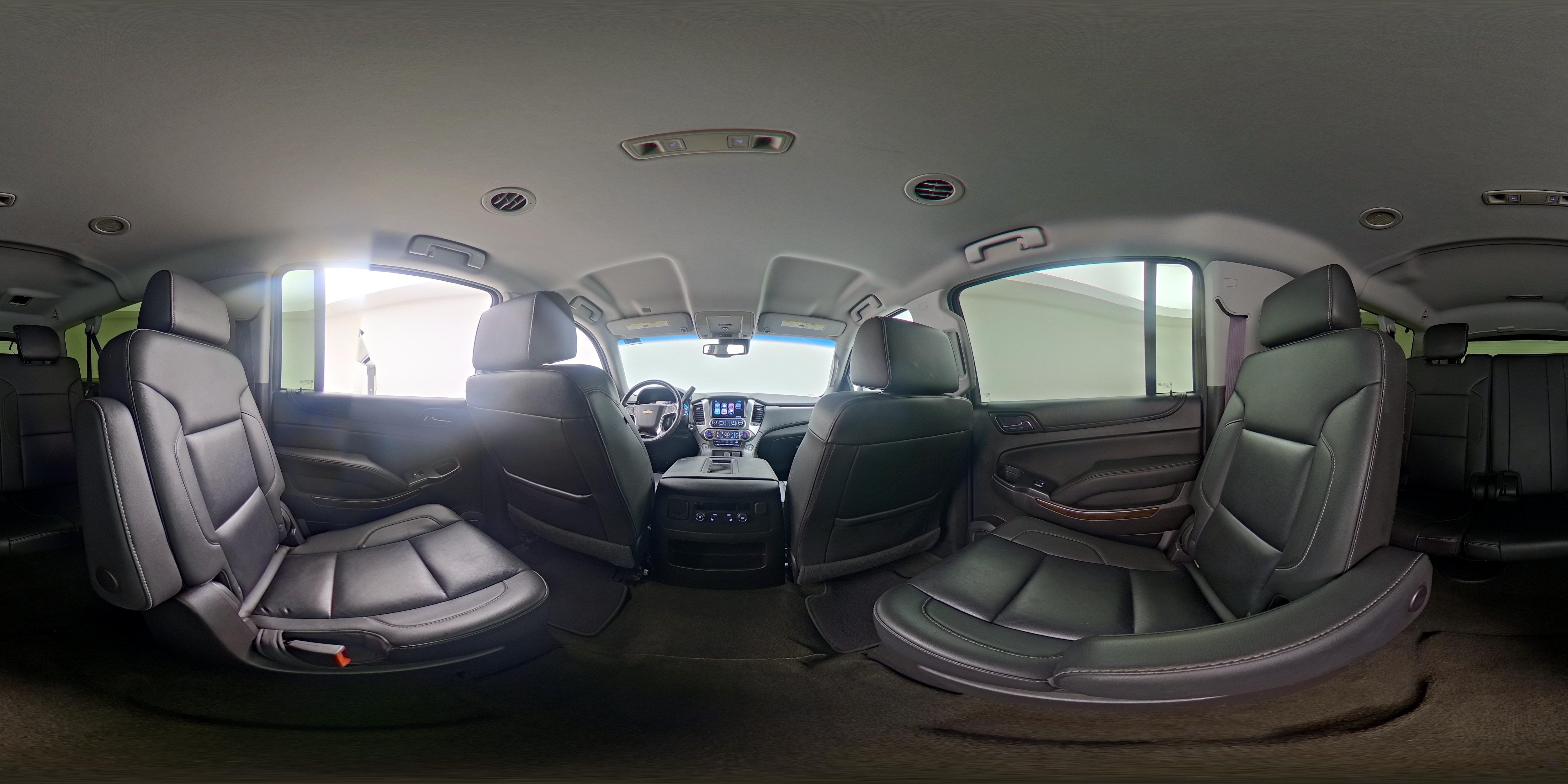 2017 Chevrolet Suburban LT - Photo 27