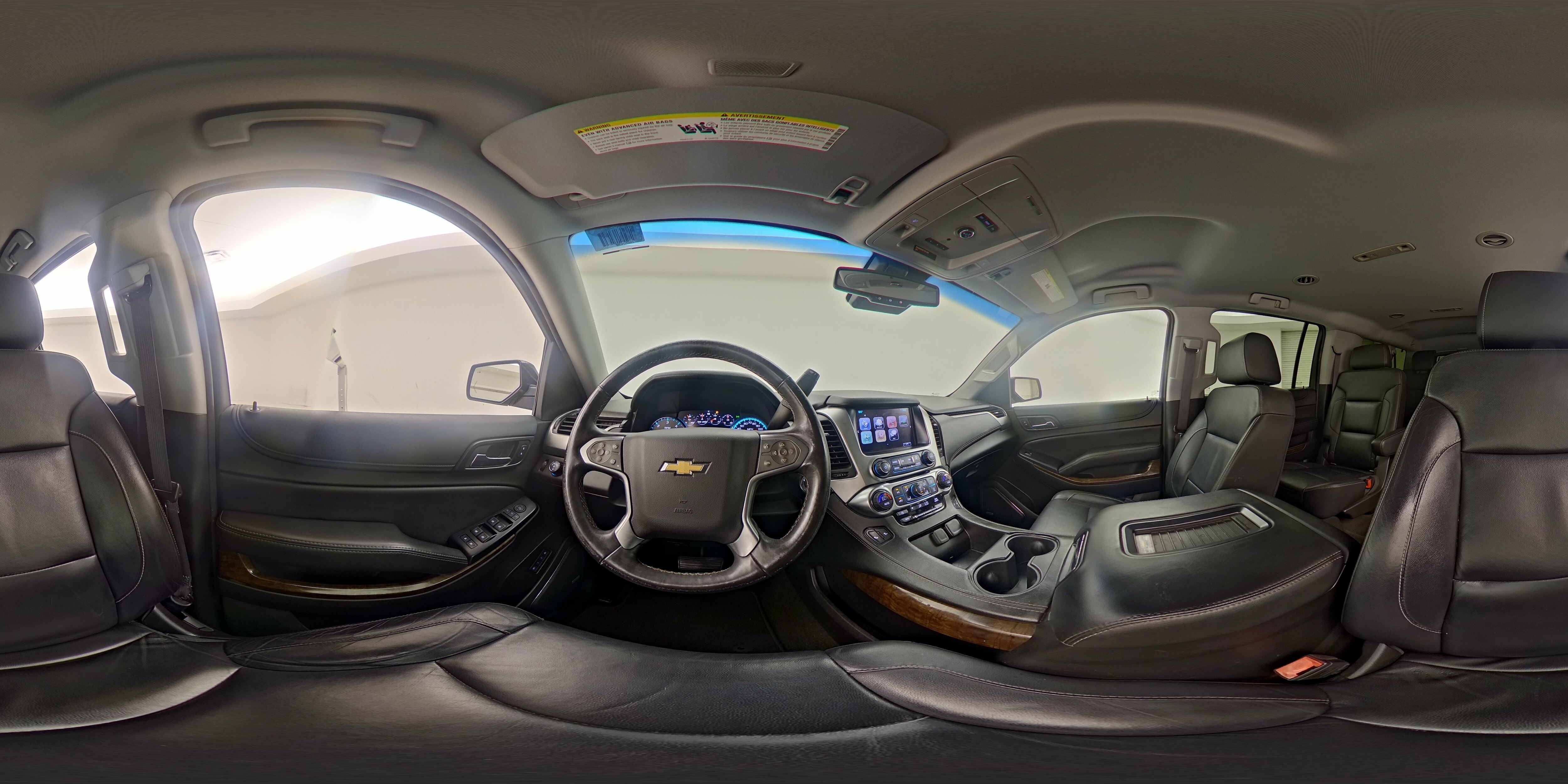 2017 Chevrolet Suburban LT - Photo 28