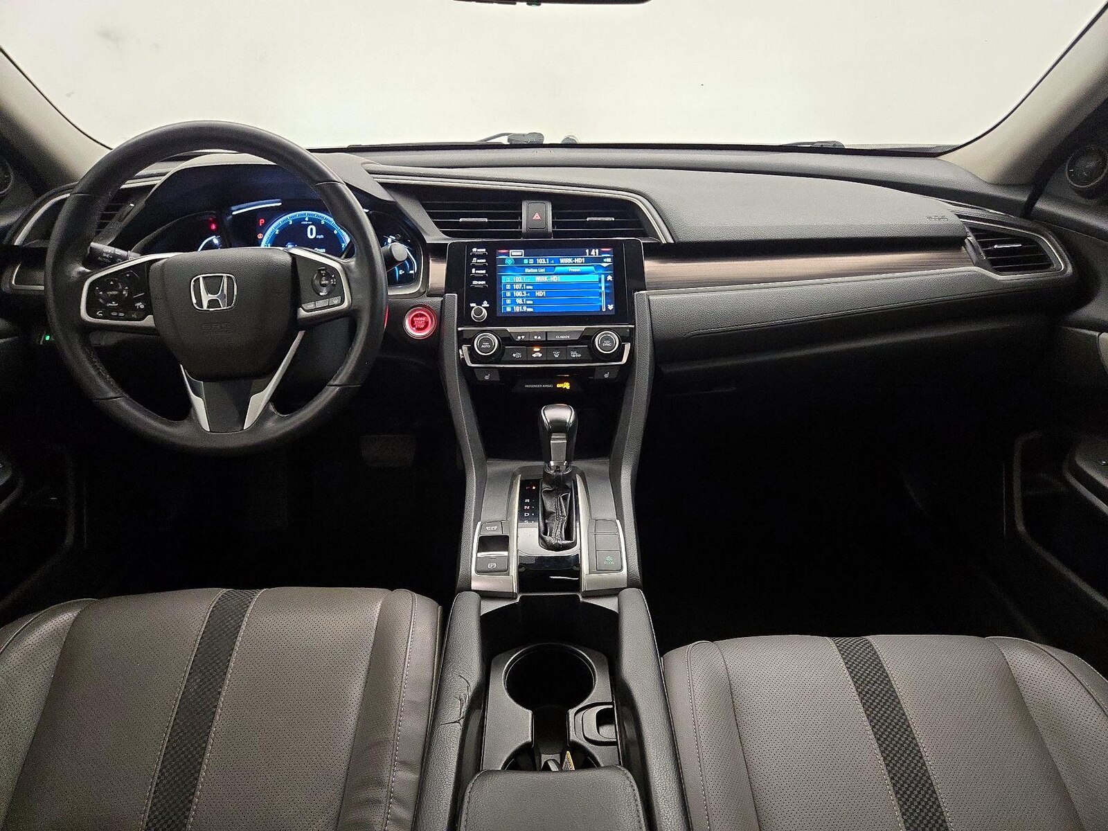 Apple CarPlay® & Android Auto™
