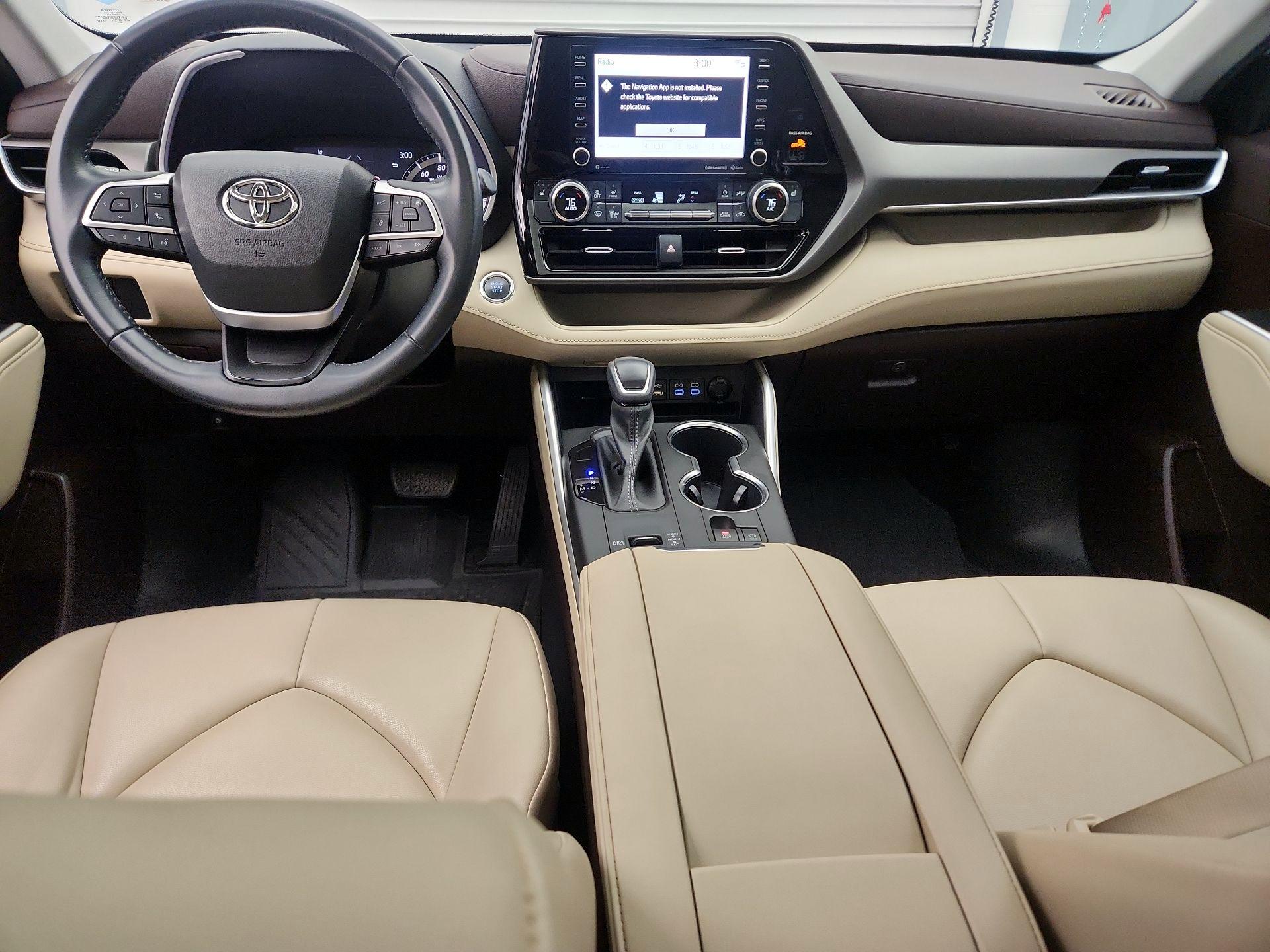 Thumbnail: 2022 Toyota Highlander - 9