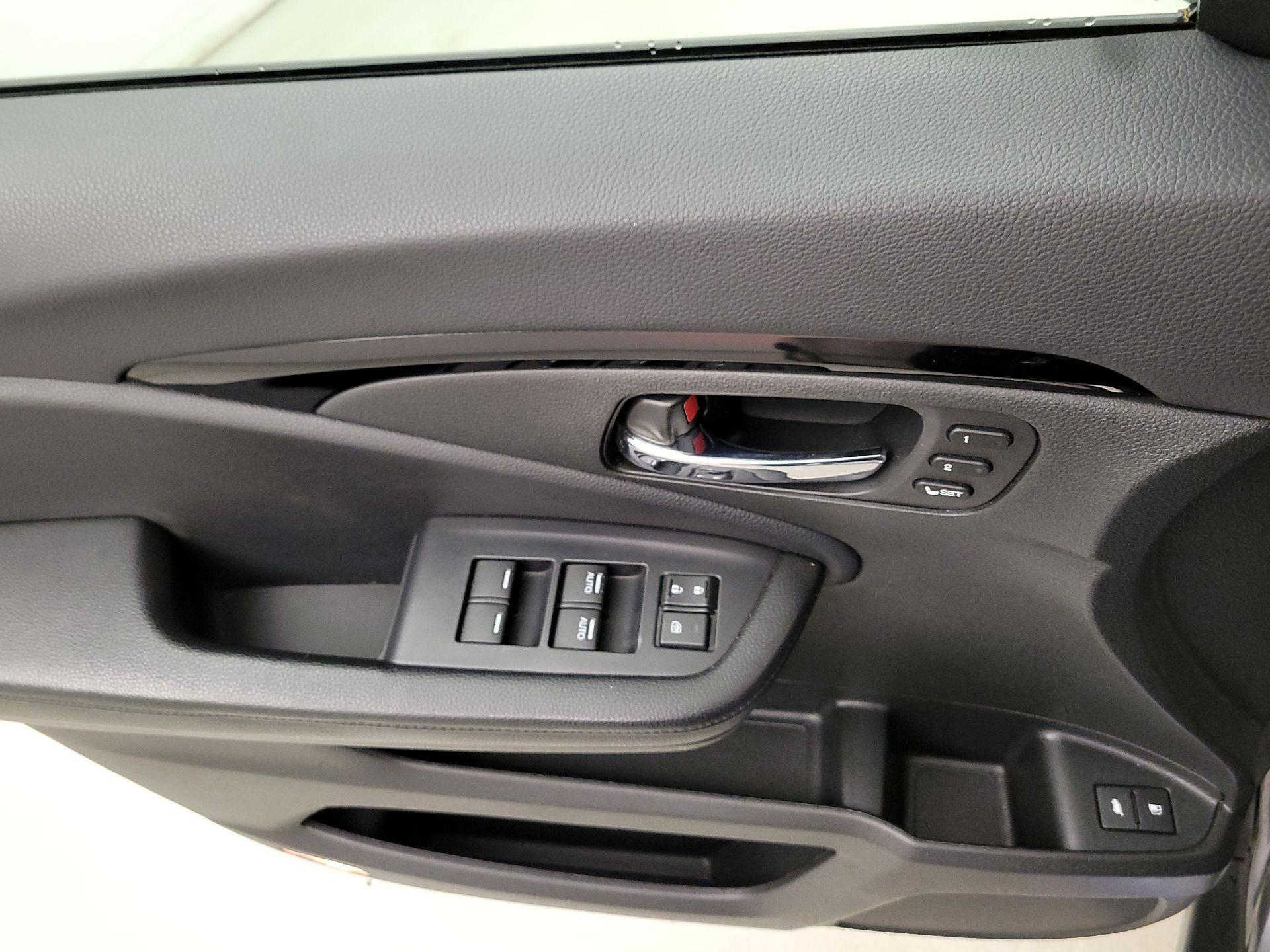 Thumbnail: 2019 Honda Passport - 12