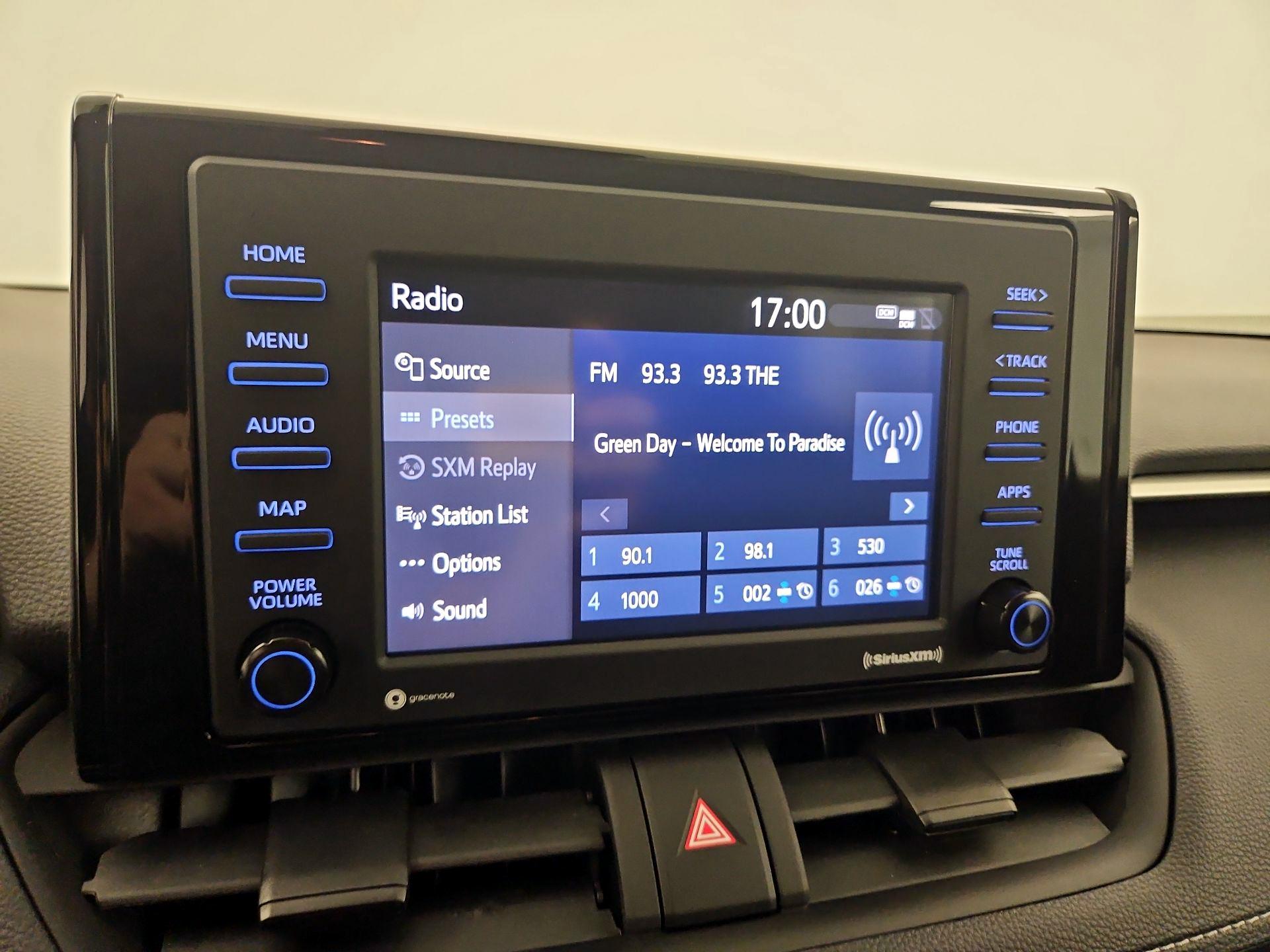 Thumbnail: 2021 Toyota RAV4 - 15