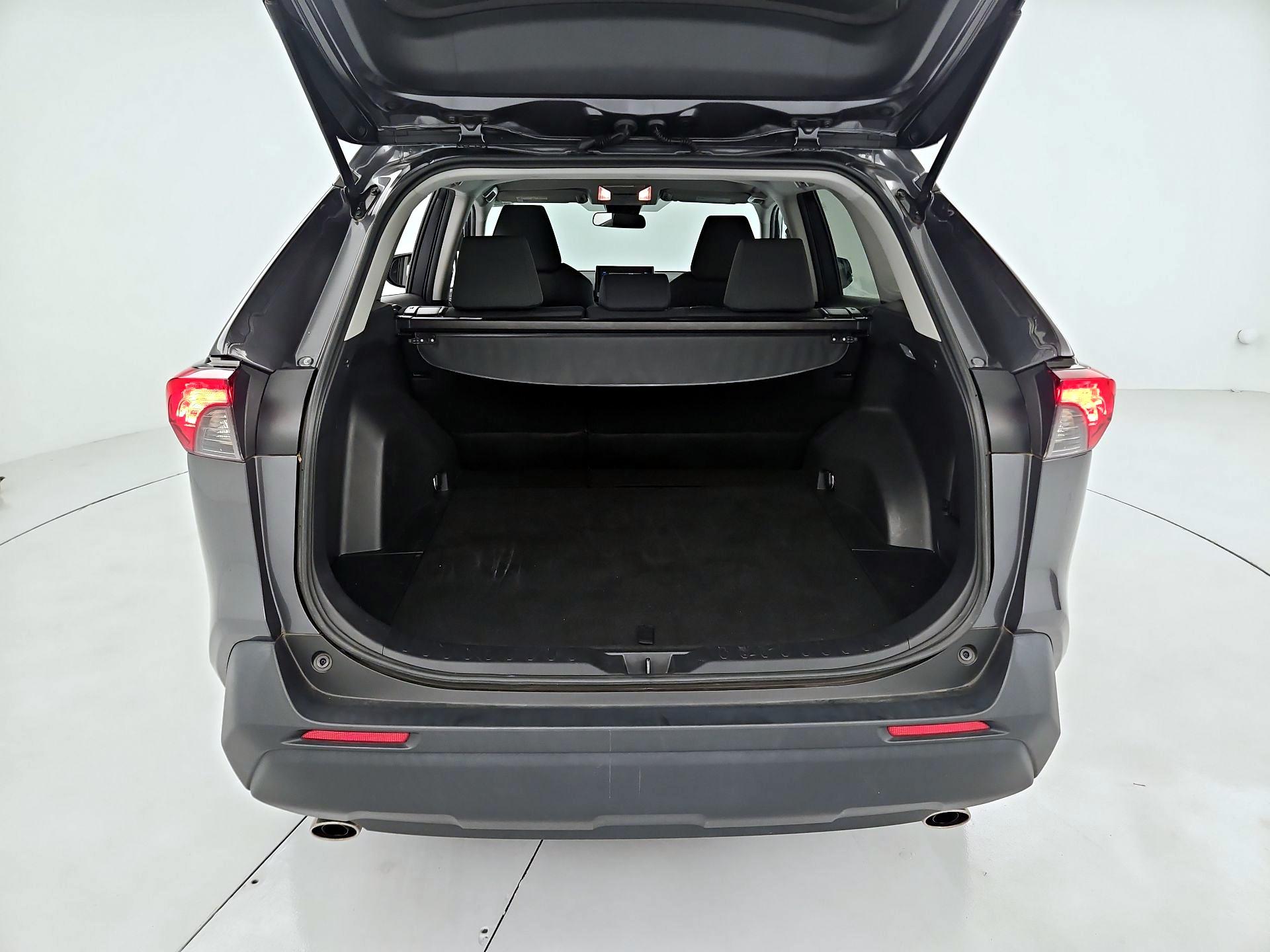 Thumbnail: 2021 Toyota RAV4 - 20