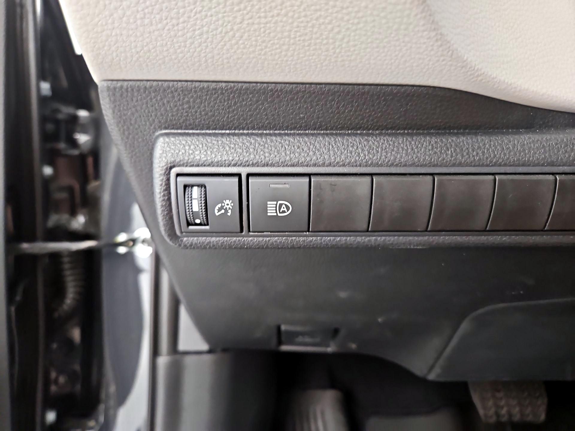 Thumbnail: 2025 Toyota Corolla - 13