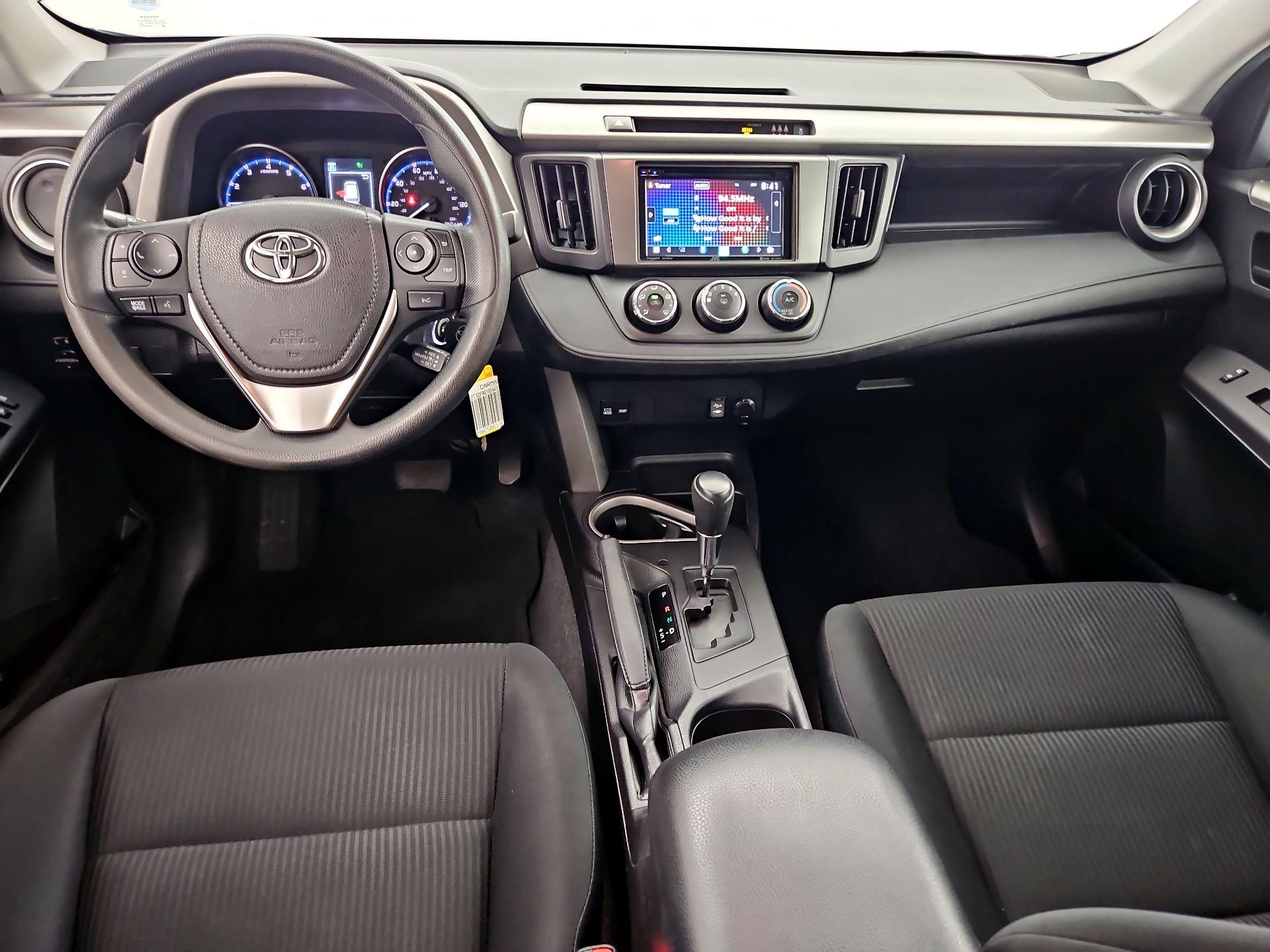 Thumbnail: 2017 Toyota RAV4 - 9