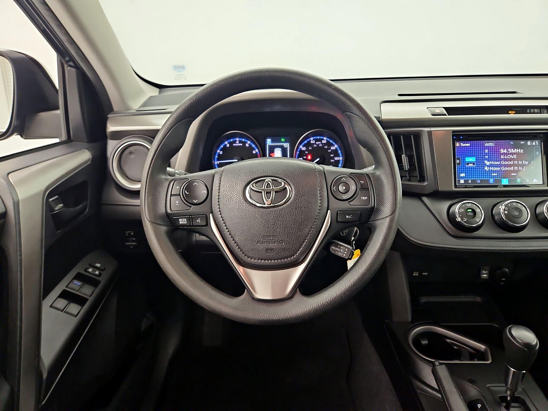 Thumbnail: 2017 Toyota RAV4 - 10