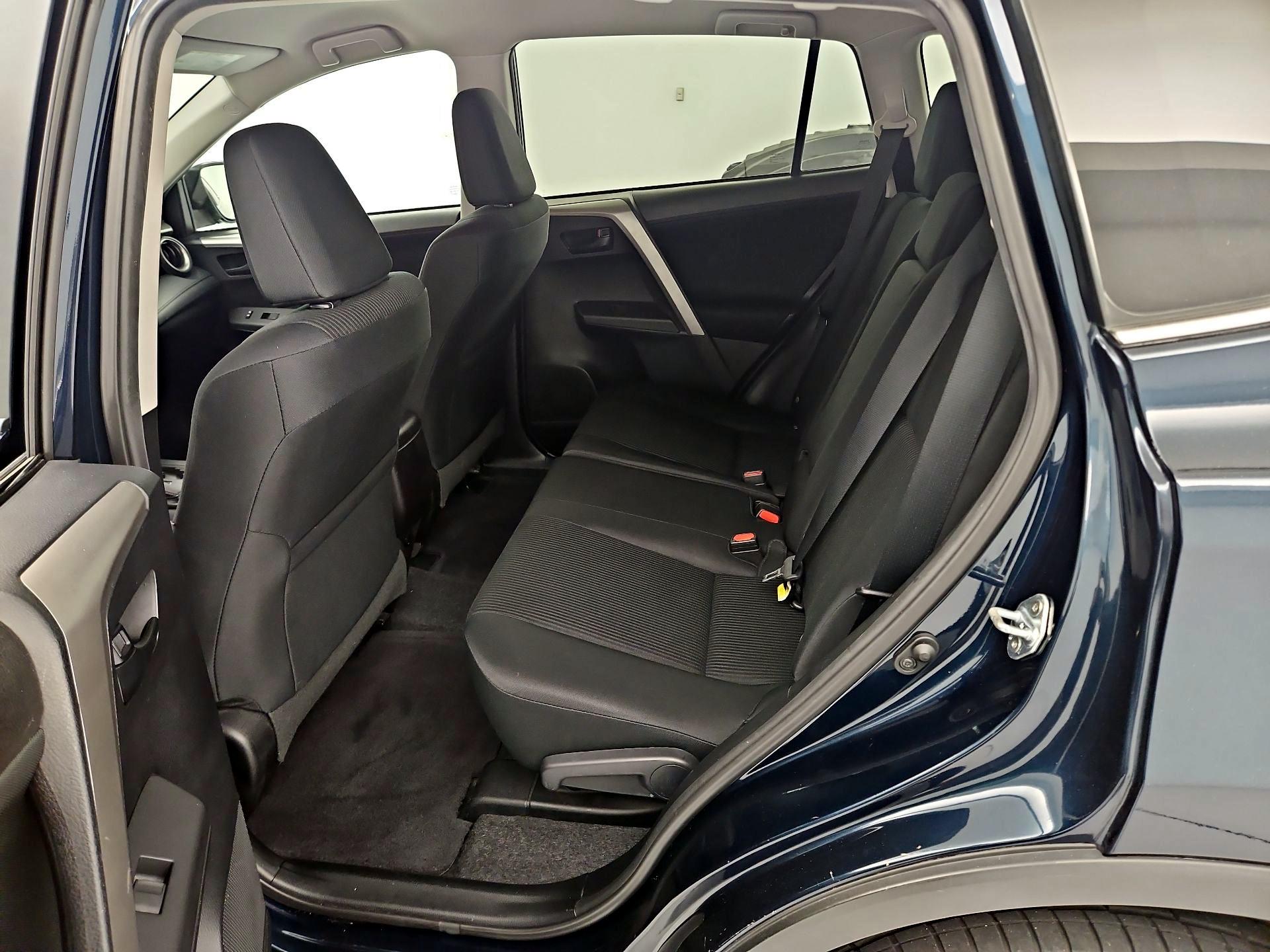 Thumbnail: 2017 Toyota RAV4 - 19