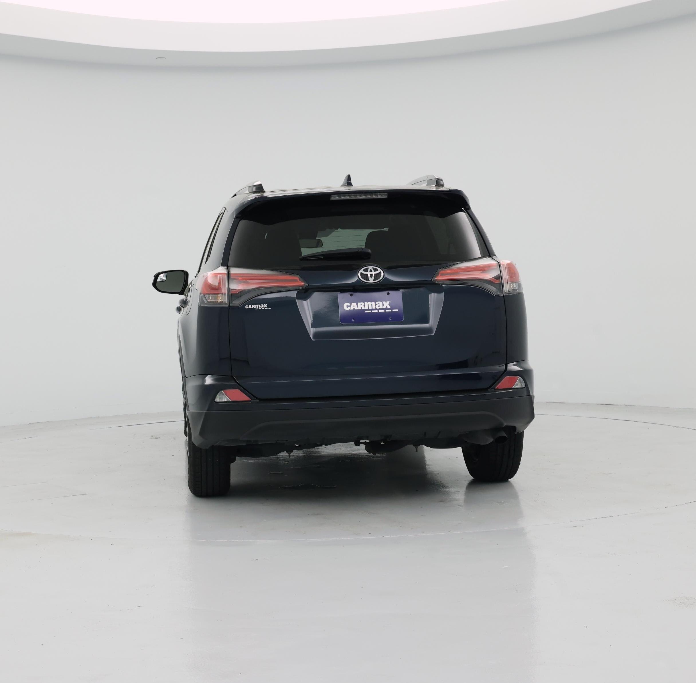 Thumbnail: 2017 Toyota RAV4 - 6