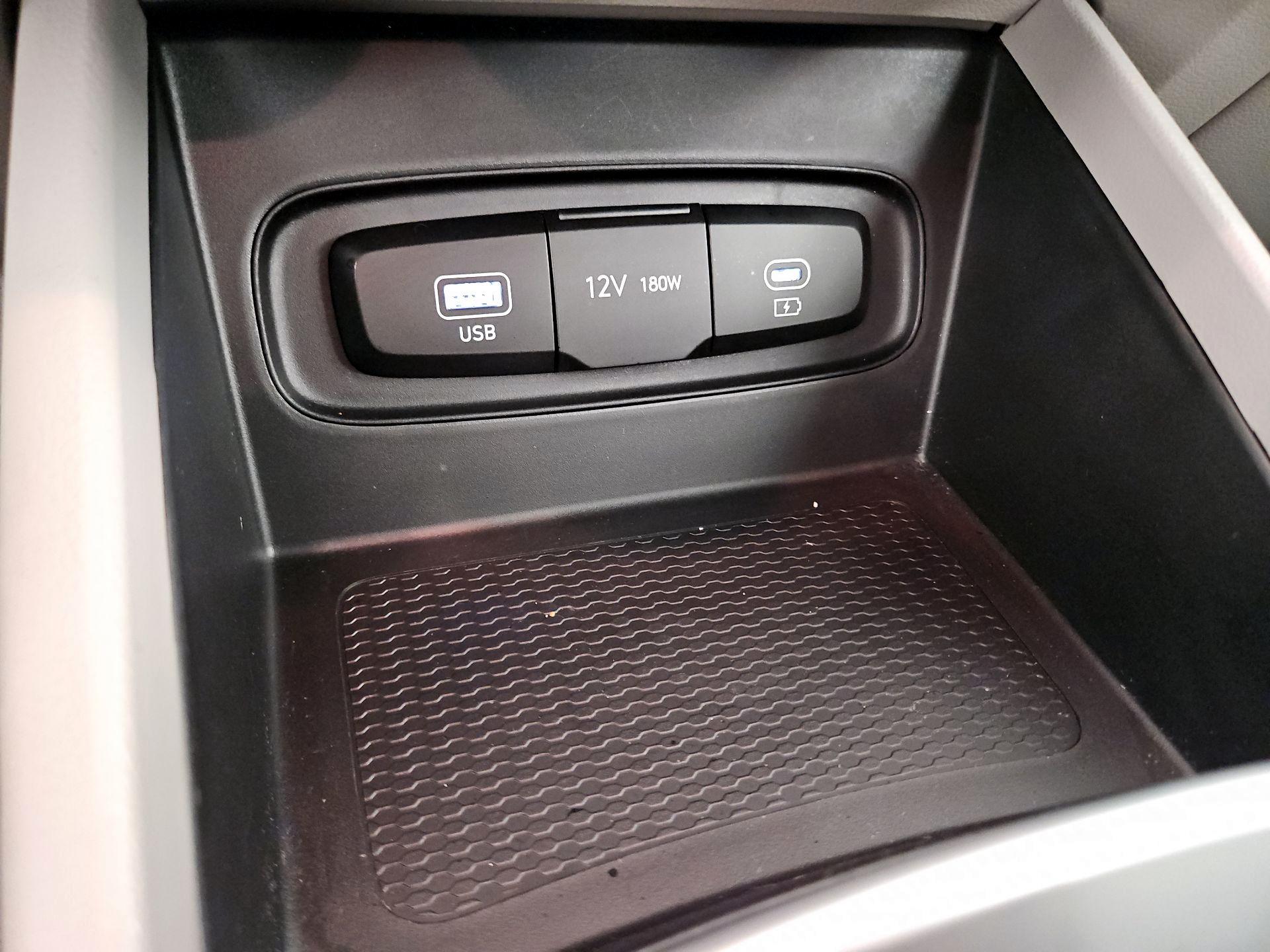 Thumbnail: 2024 Hyundai Venue - 18