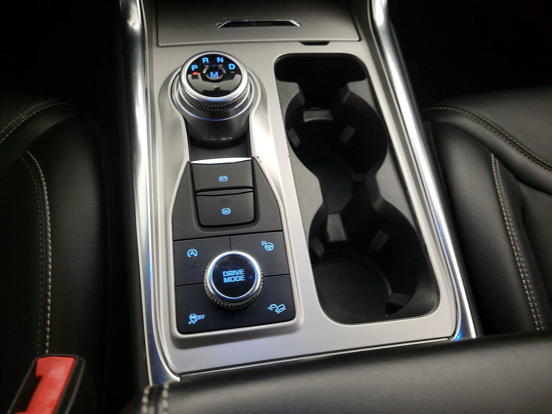 Thumbnail: 2020 Ford Explorer - 18