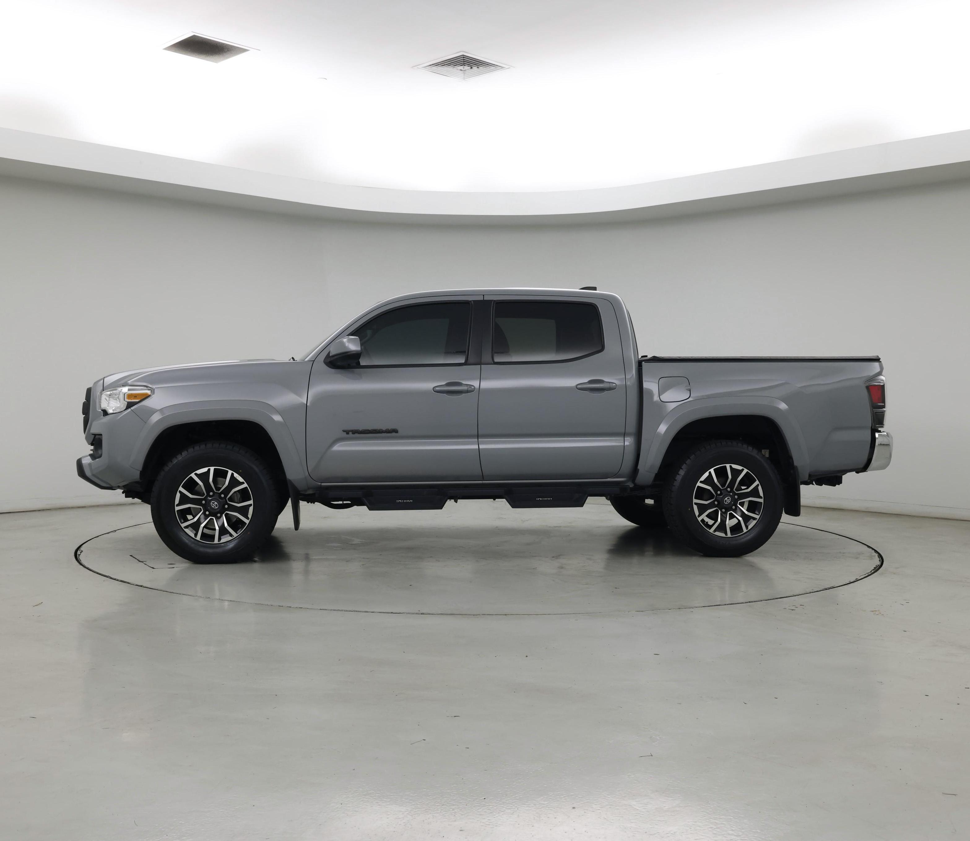 Thumbnail: 2021 Toyota Tacoma - 3