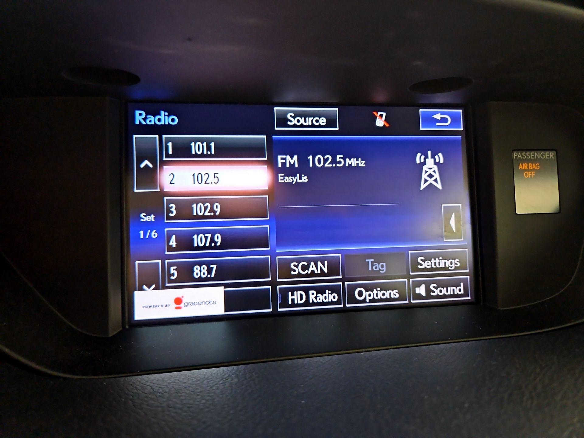 Thumbnail: 2015 Lexus ES - 16