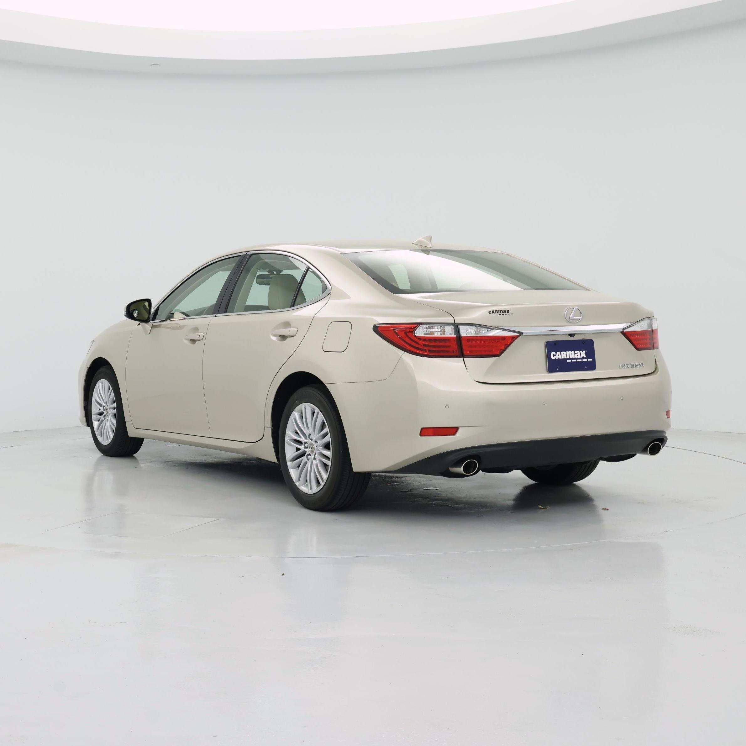 Thumbnail: 2015 Lexus ES - 2