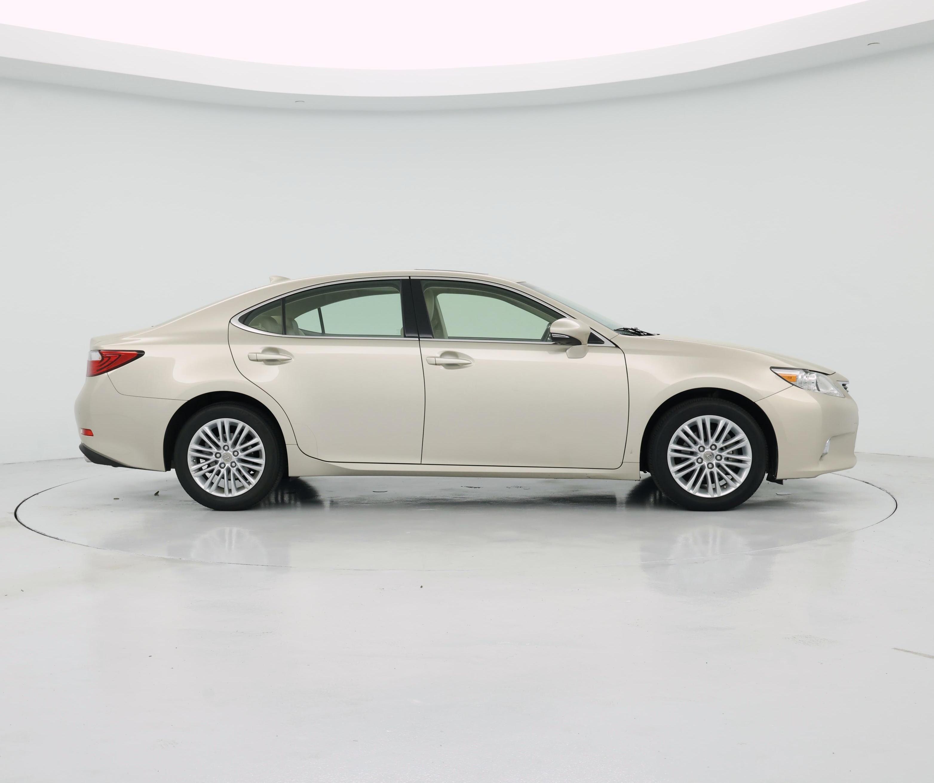 Thumbnail: 2015 Lexus ES - 7