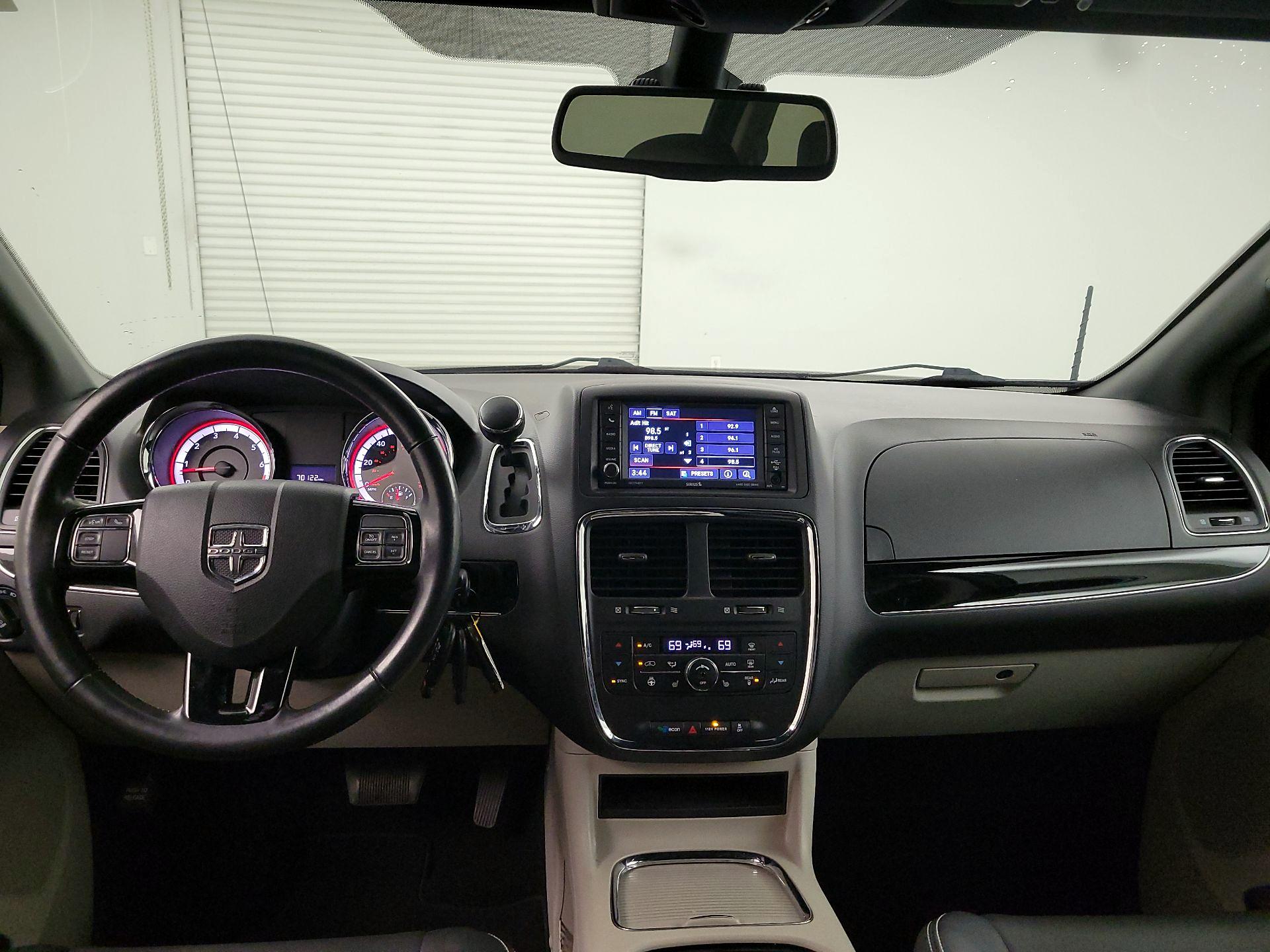 Thumbnail: 2020 Dodge Grand Caravan - 9