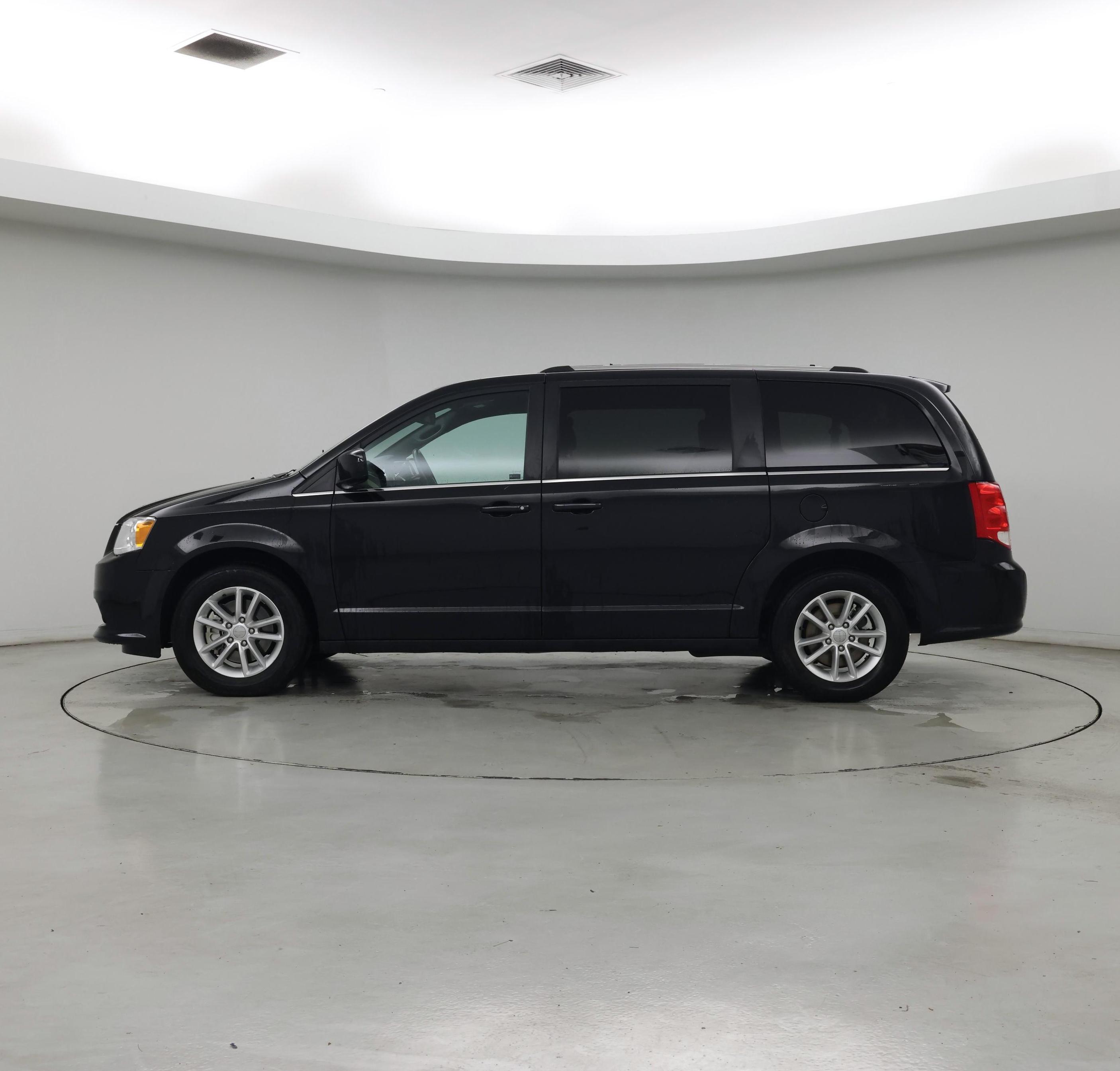Thumbnail: 2020 Dodge Grand Caravan - 3