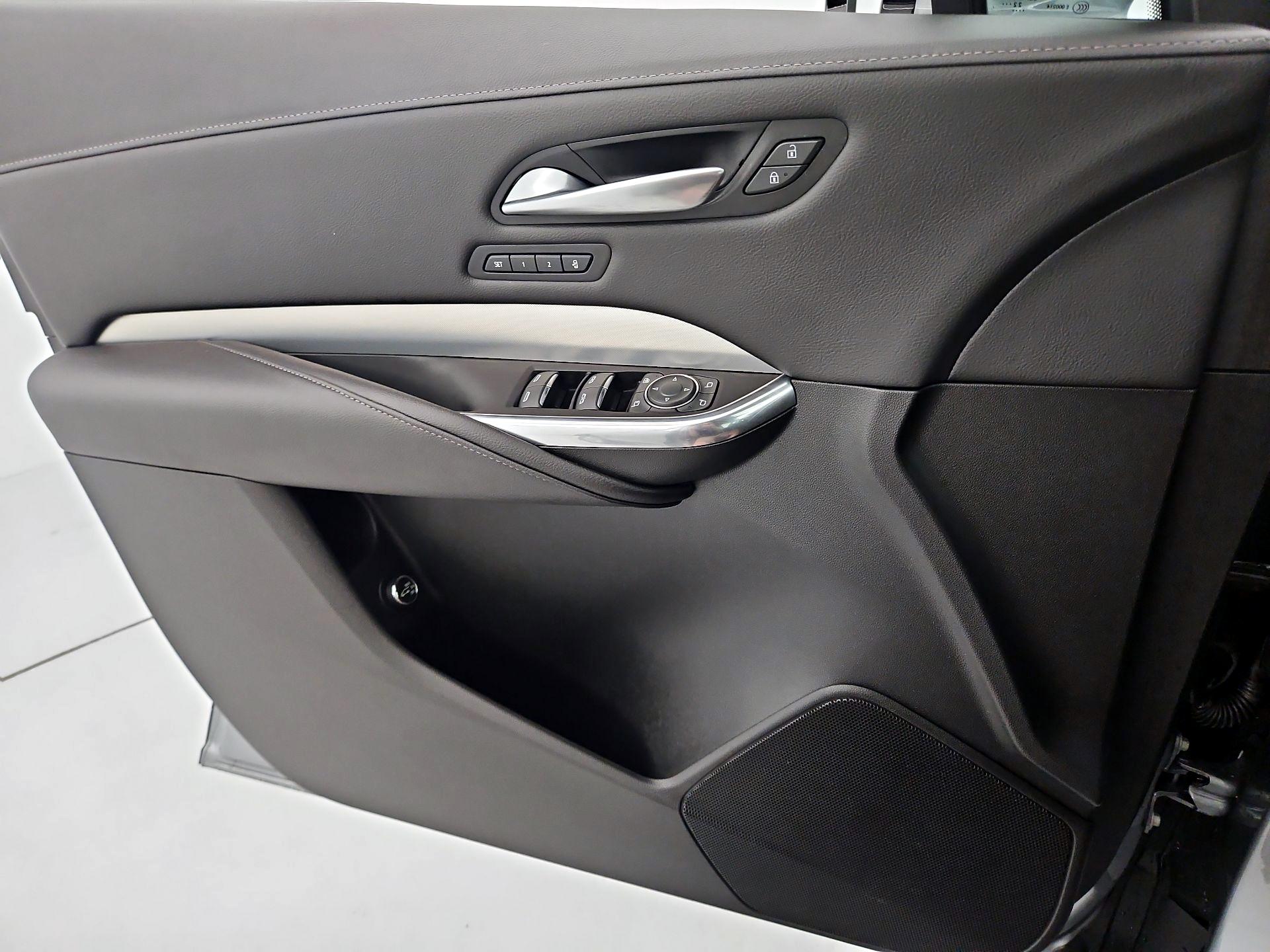 Thumbnail: 2023 Cadillac XT4 - 12