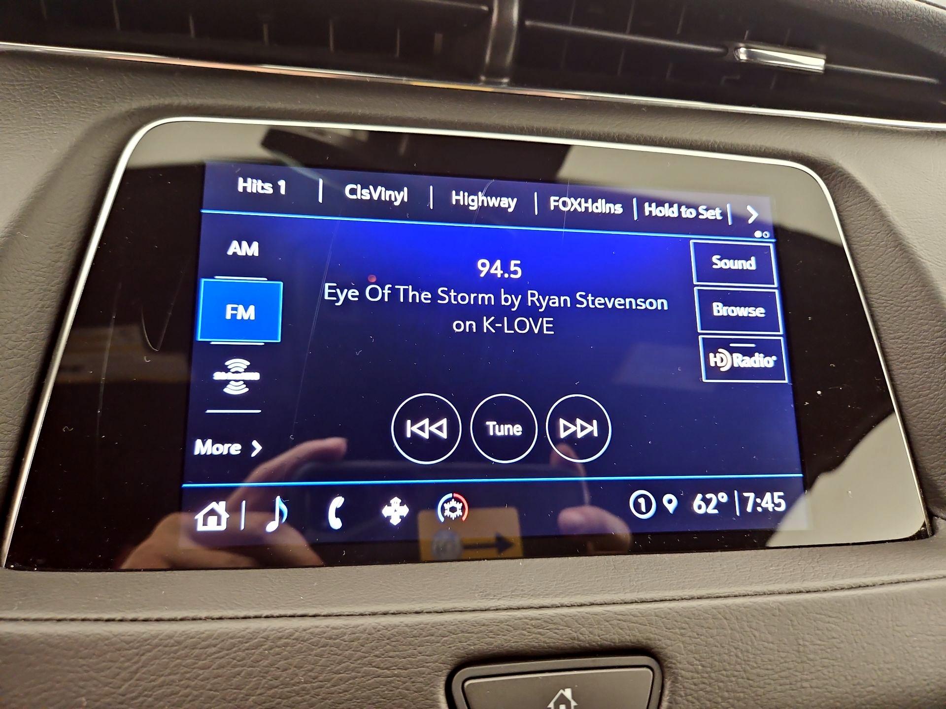 Thumbnail: 2023 Cadillac XT4 - 15